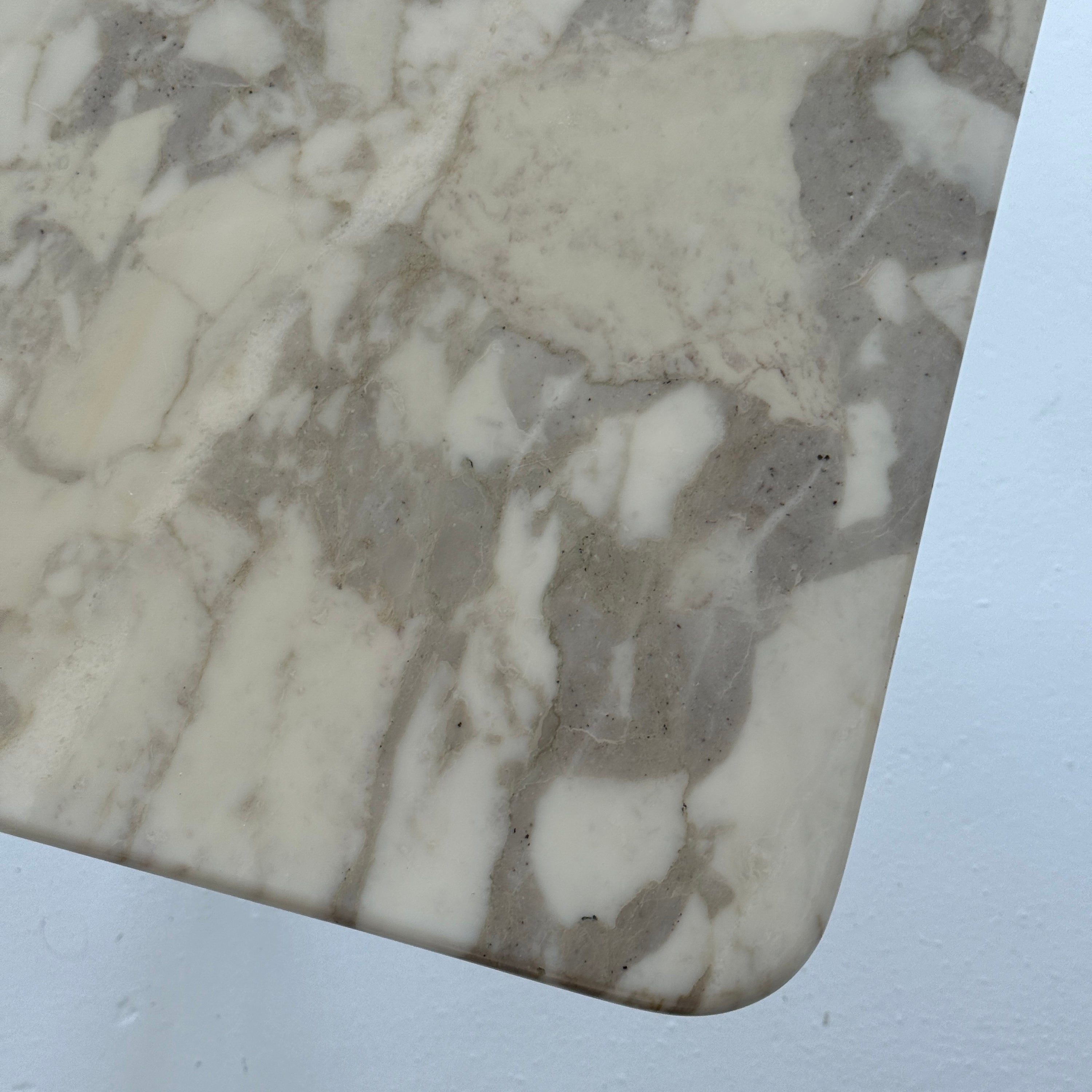Marble Racetrack Dining Table by Joseph D’Urso for Knoll