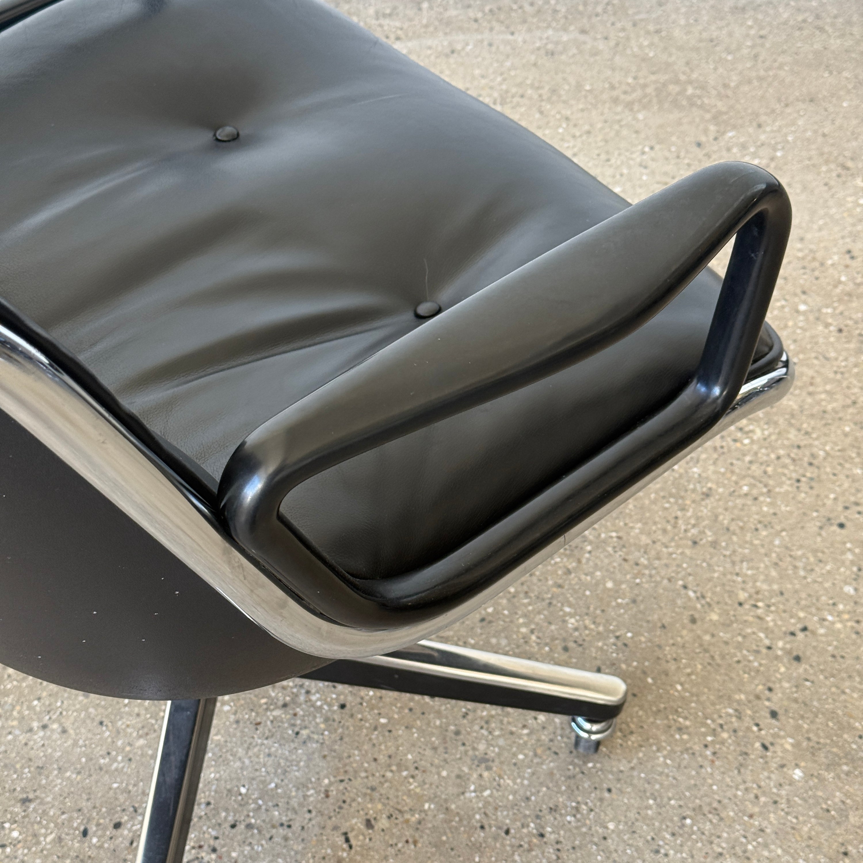 Black Leather Pollock Desk Chair by Charles Pollock for Knoll