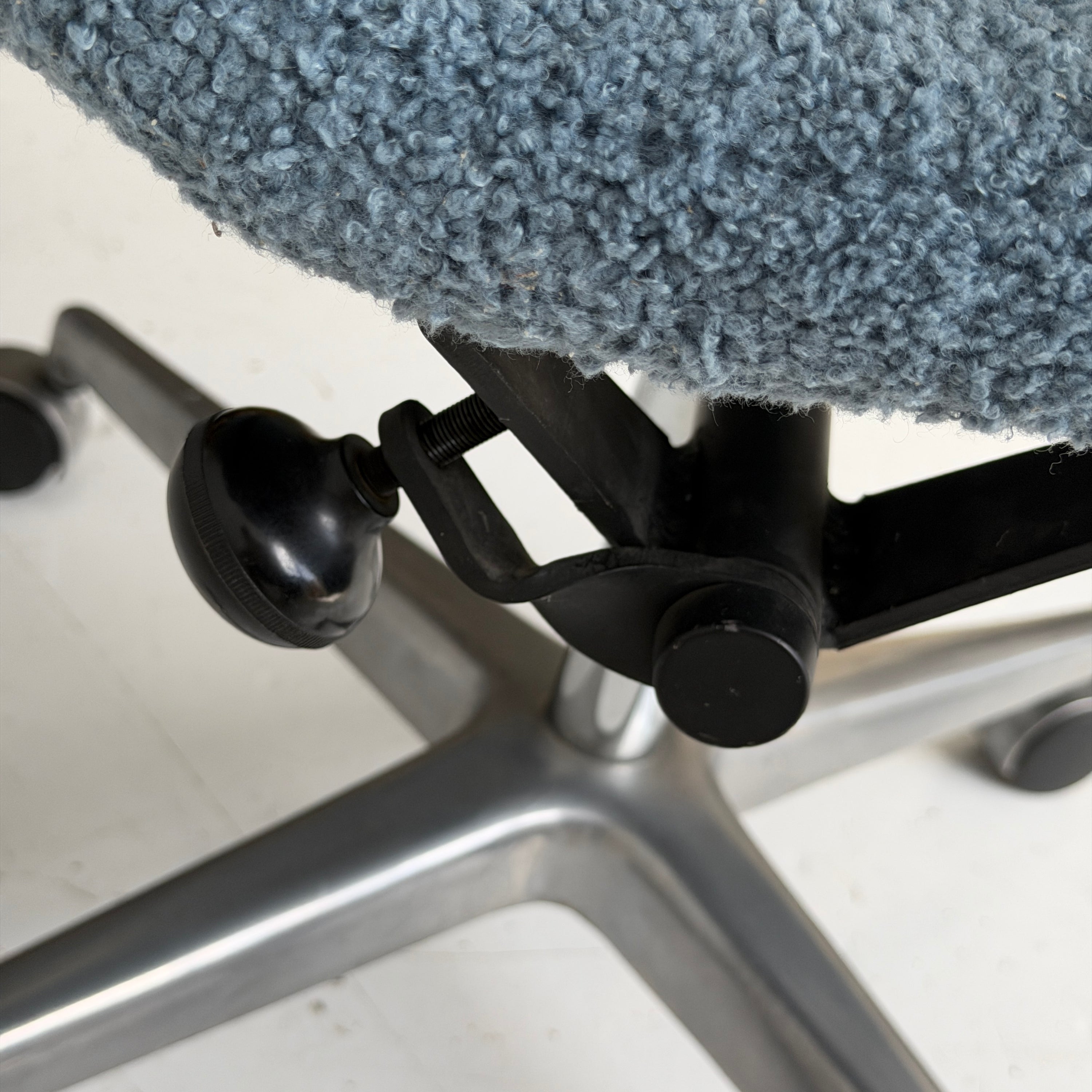 Uncommon Desk Chair by George Nelson for Herman Miller