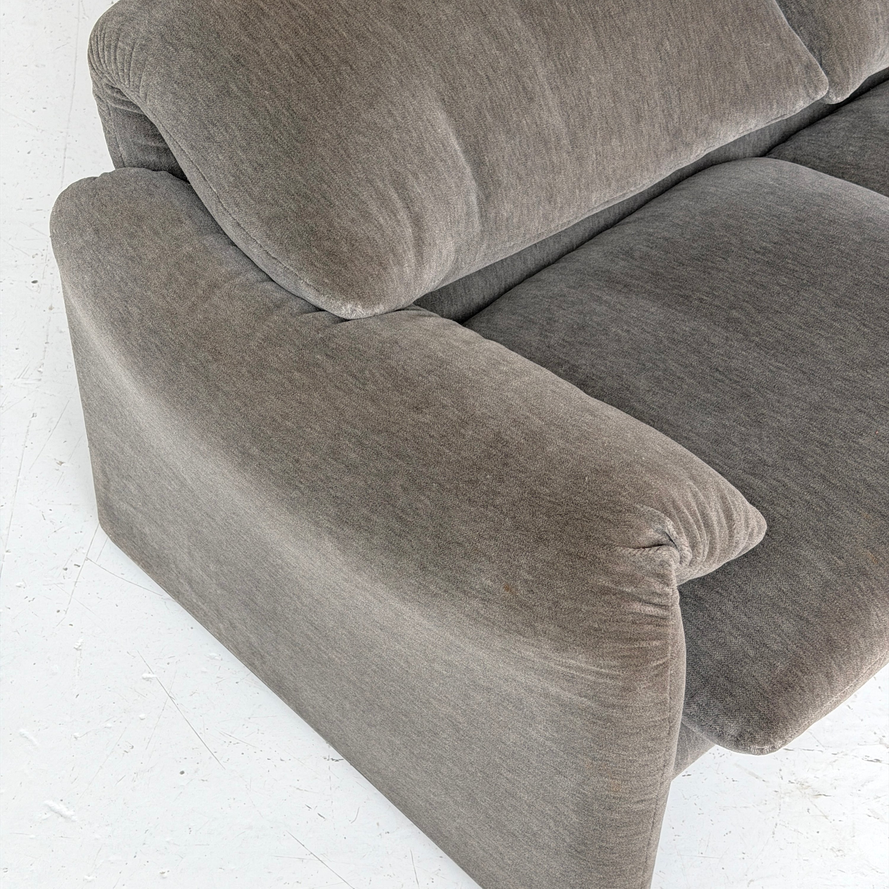 Maralunga Sofa by Vico Magistretti for Cassina