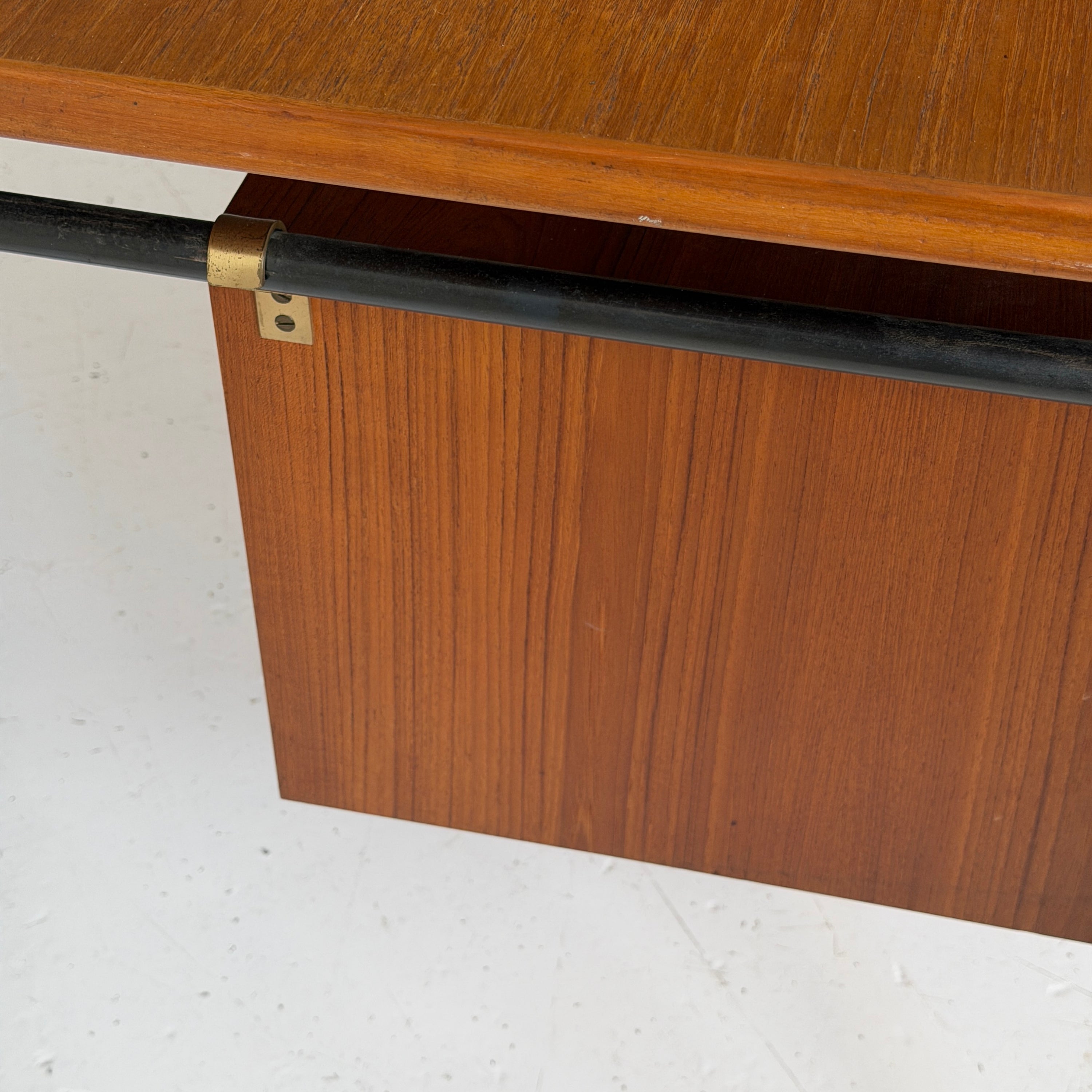 BO69 Nyhaven Desk by Finn Juhl for Bovirke