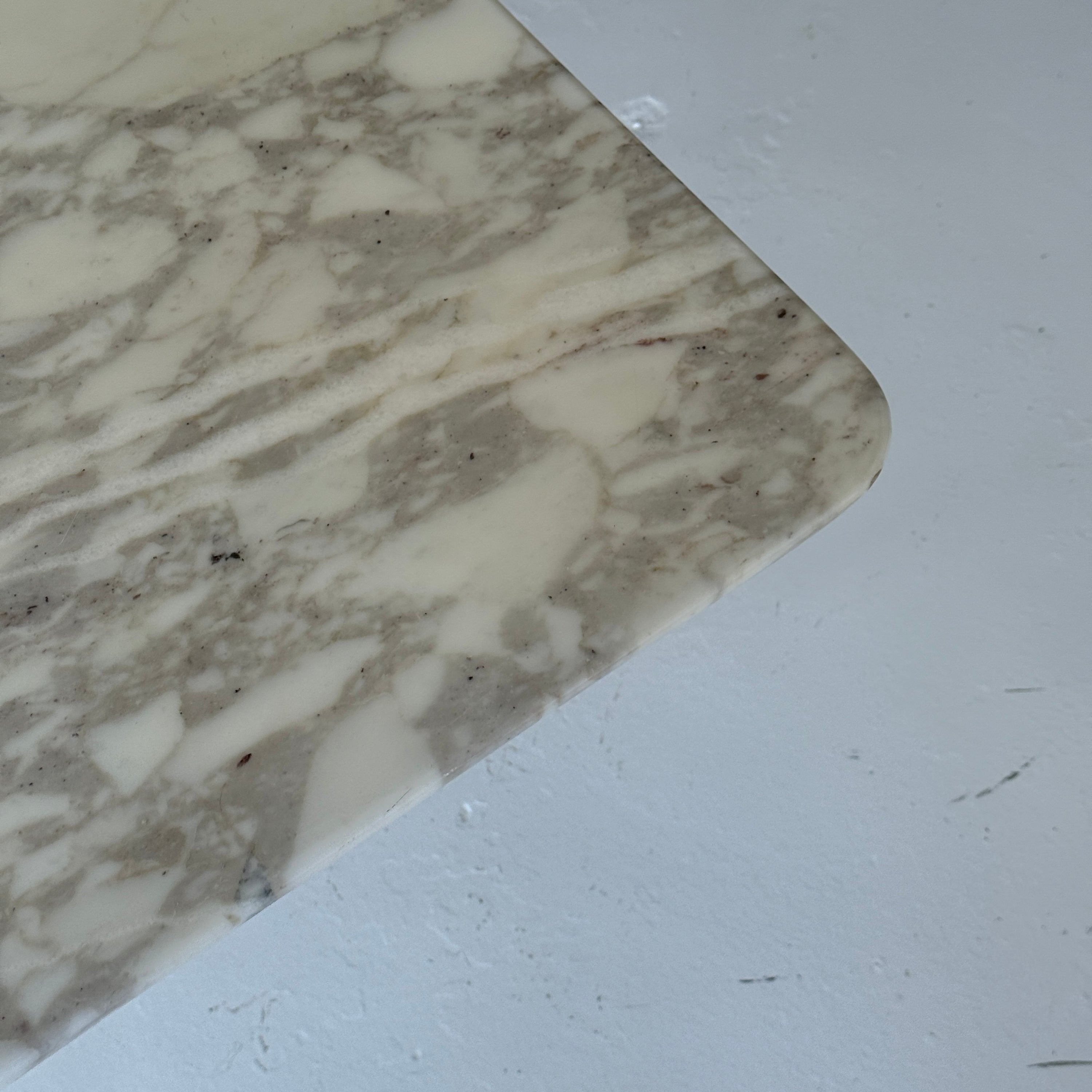 Marble Racetrack Dining Table by Joseph D’Urso for Knoll