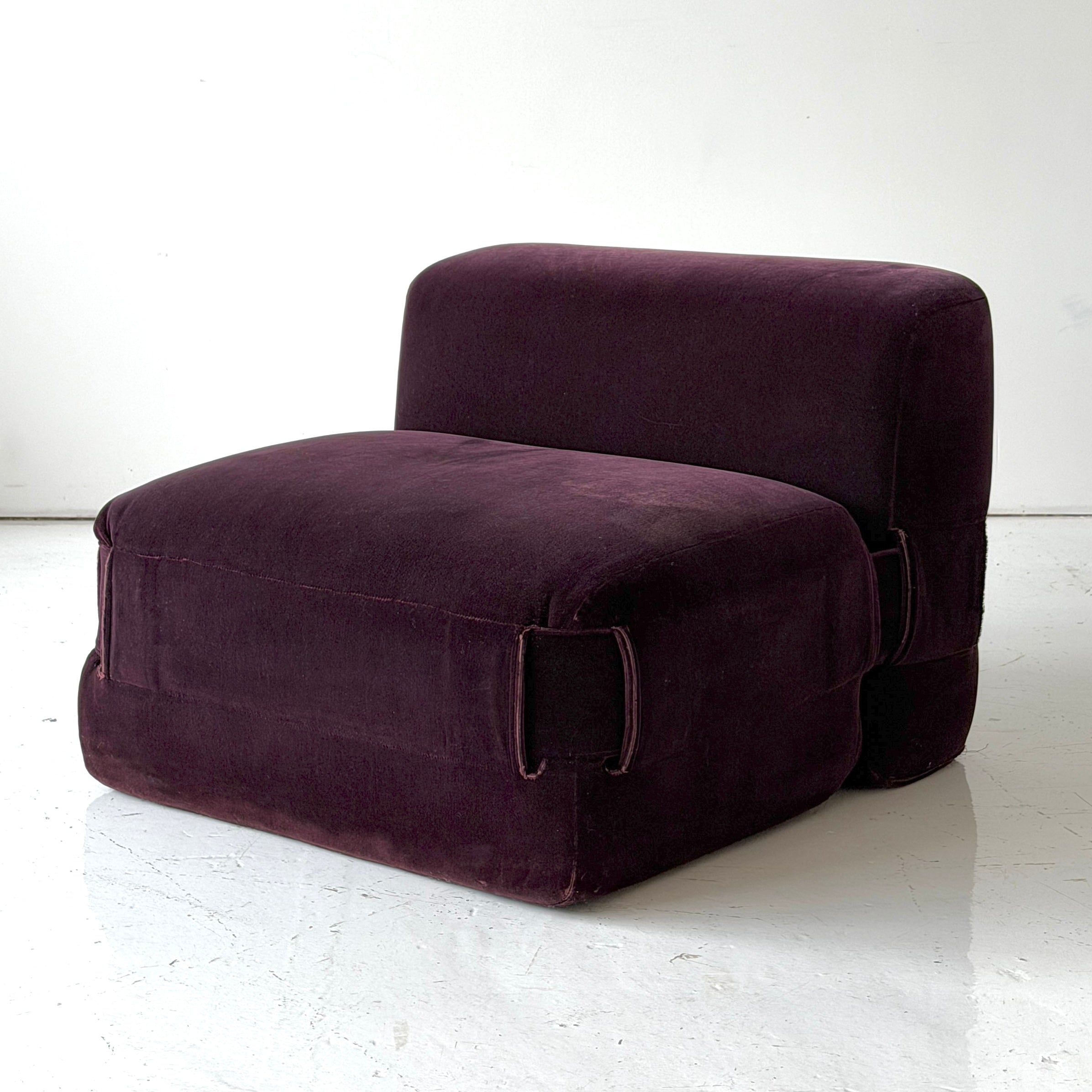 Quartet 932 Chair by Mario Bellini for Cassina in Mohair