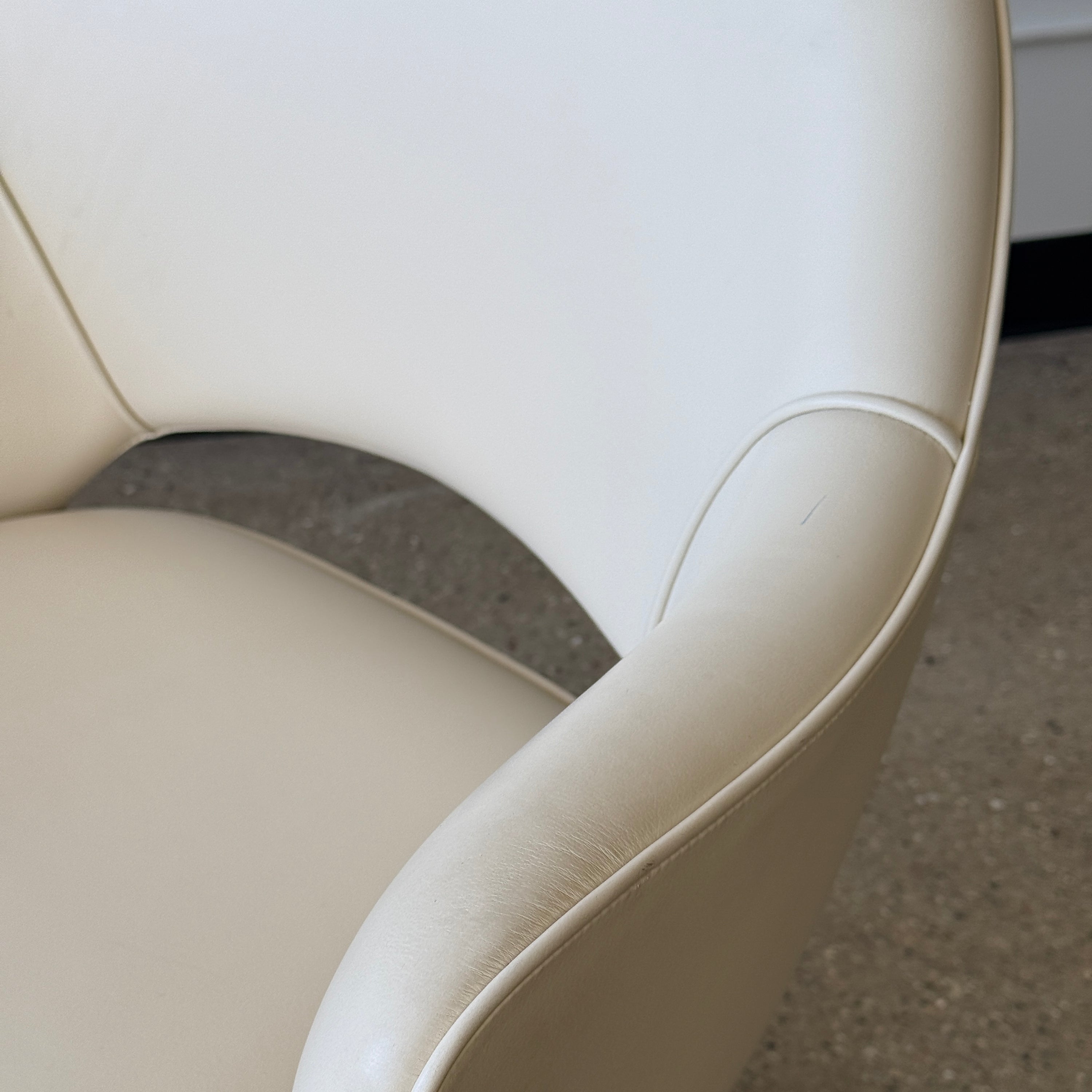 Leather Executive Chair by Eero Saarinen for Knoll