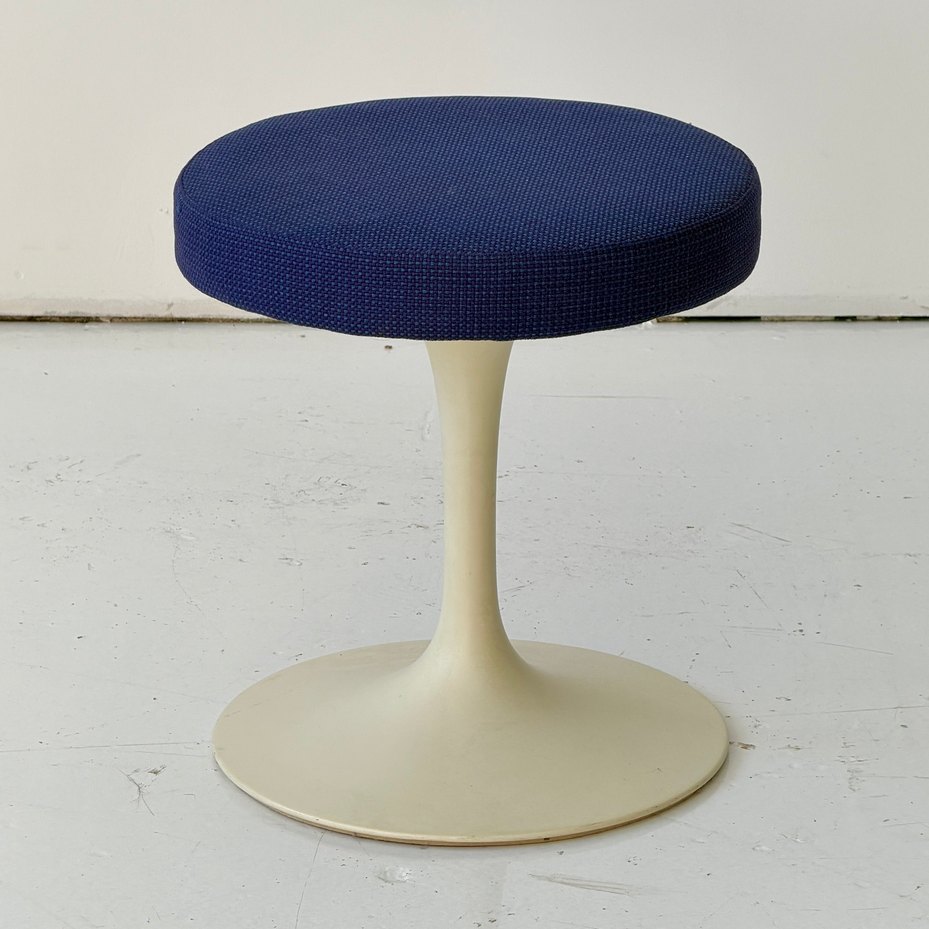 Tulip Stool by Eero Saarinen for Knoll