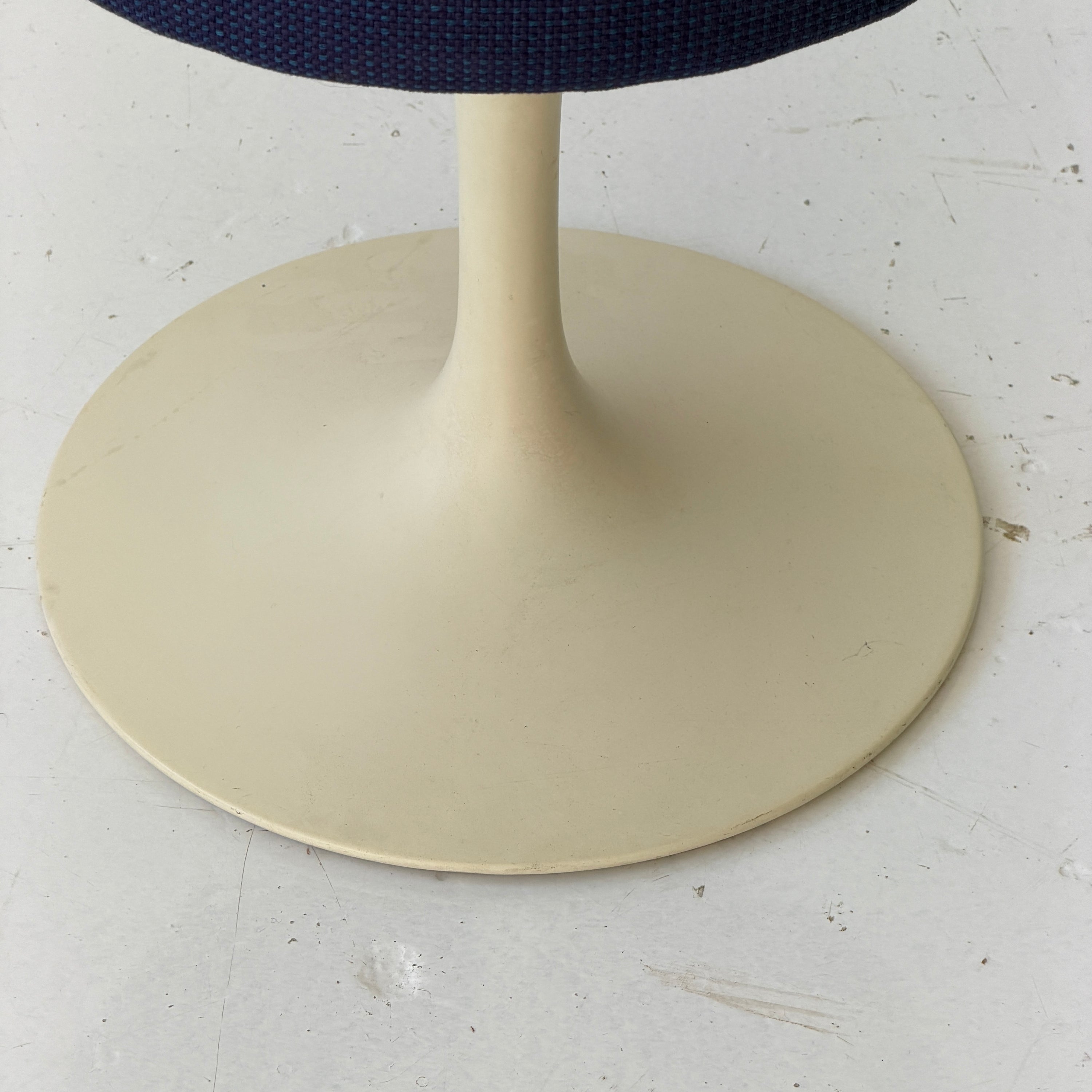 Tulip Stool by Eero Saarinen for Knoll