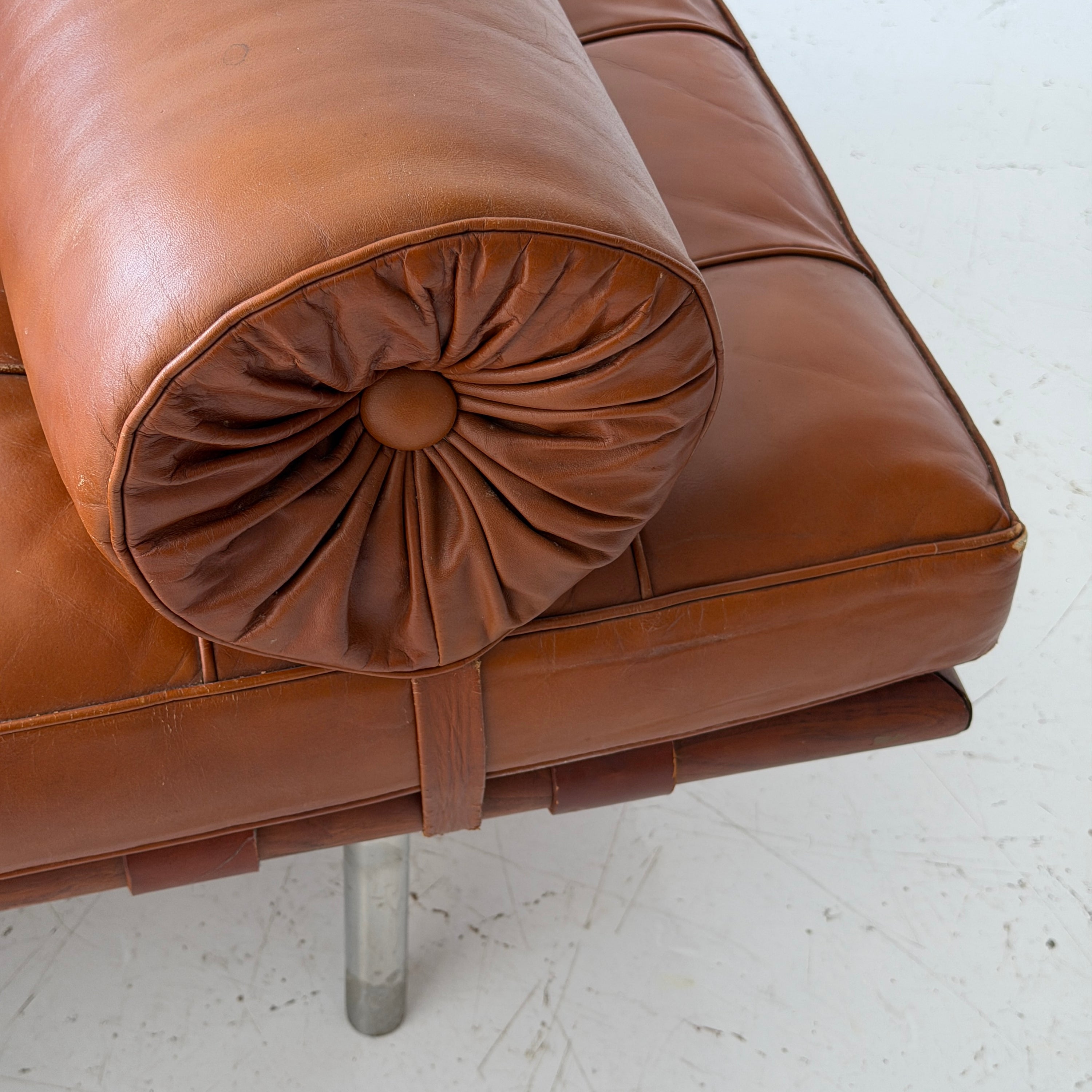 Barcelona Daybed by Mies Van Der Rohe for Knoll Associates