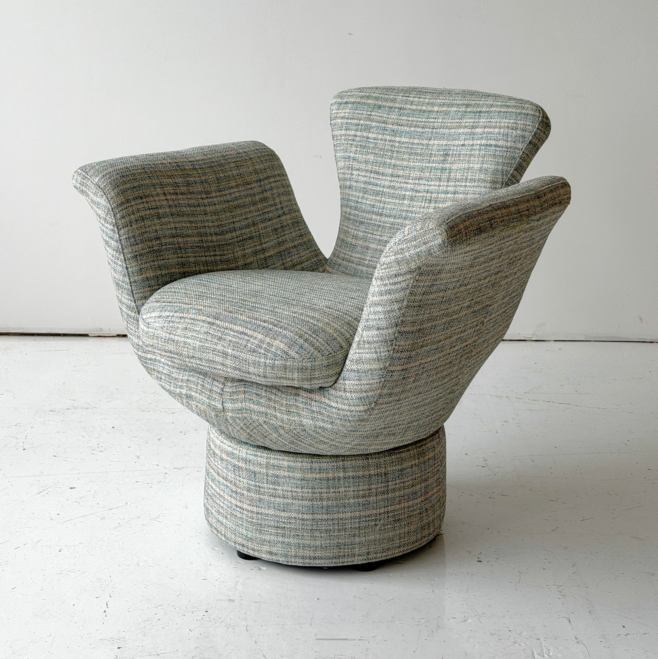 Postmodern Flower Chair in Woven Fabric