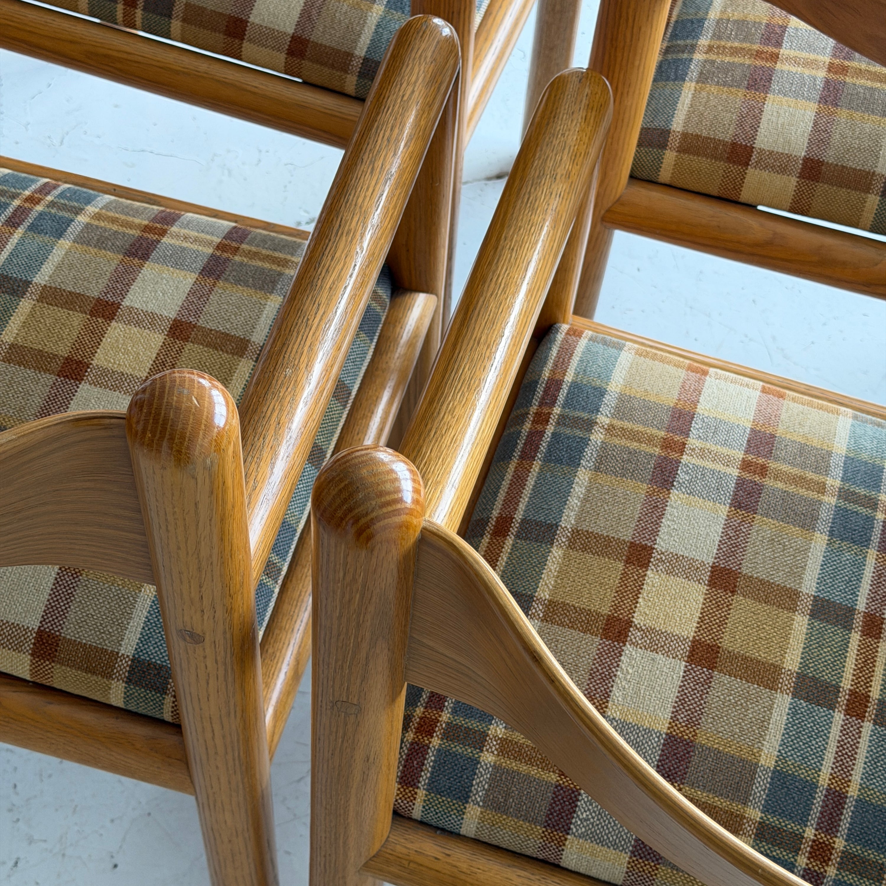 Acorn Chairs by Massimo Vignelli in Plaid