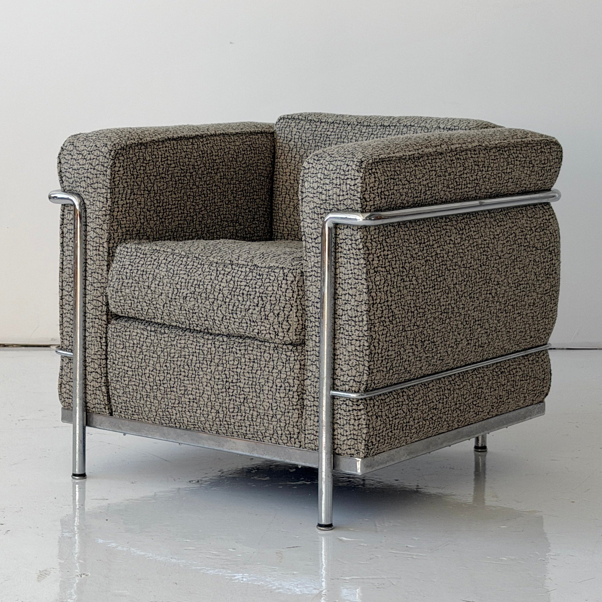 LC2 Petite Chair by Le Corbusier, Pierre Jeanneret, and Charlotte Perriand for Cassina