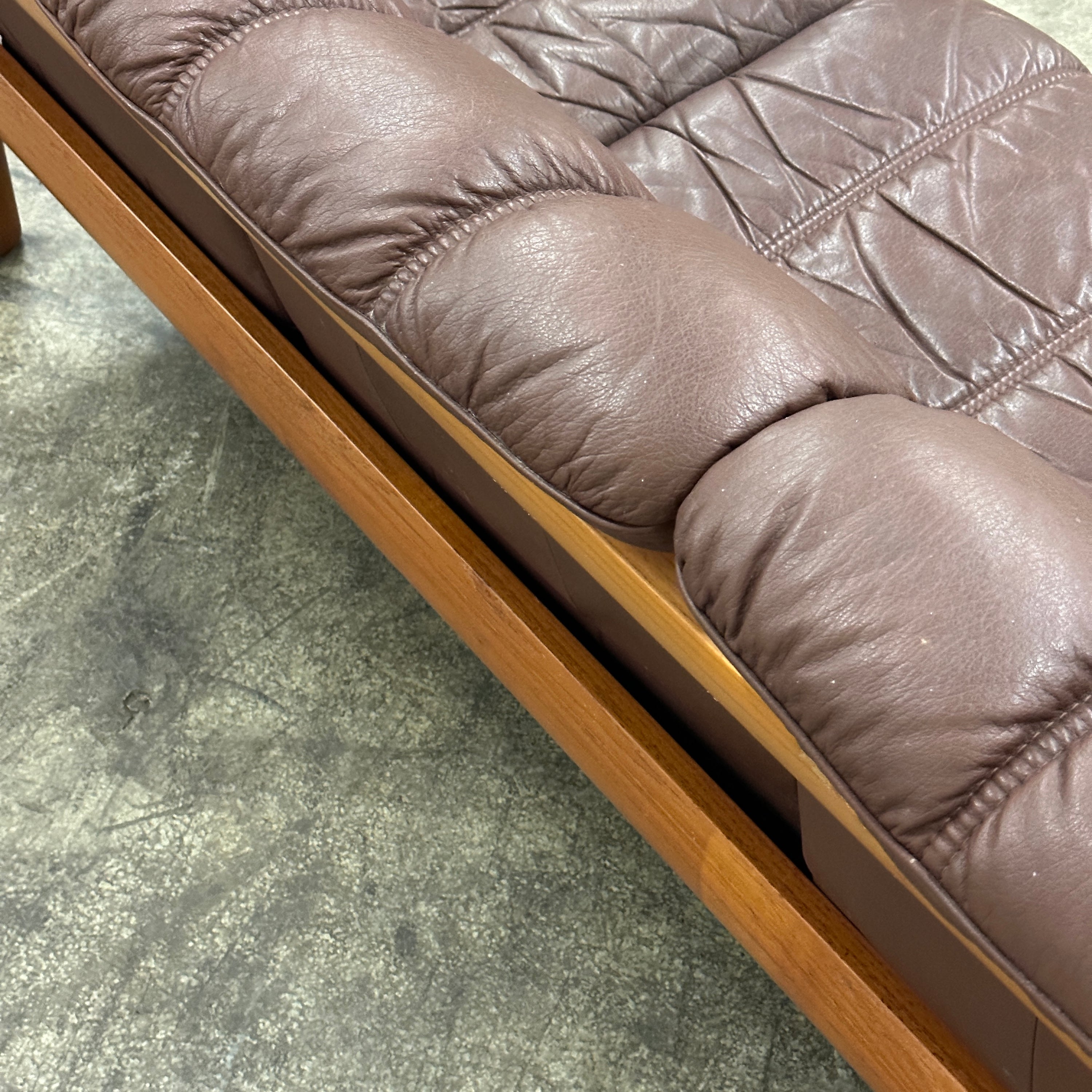 Leather Montana Sofa by Ekornes
