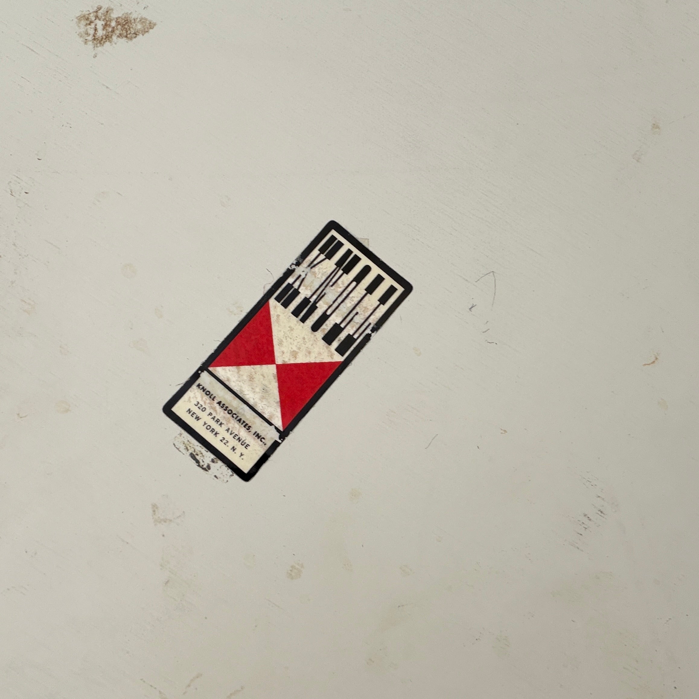 Tulip Dining Table by Eero Saarinen for Knoll