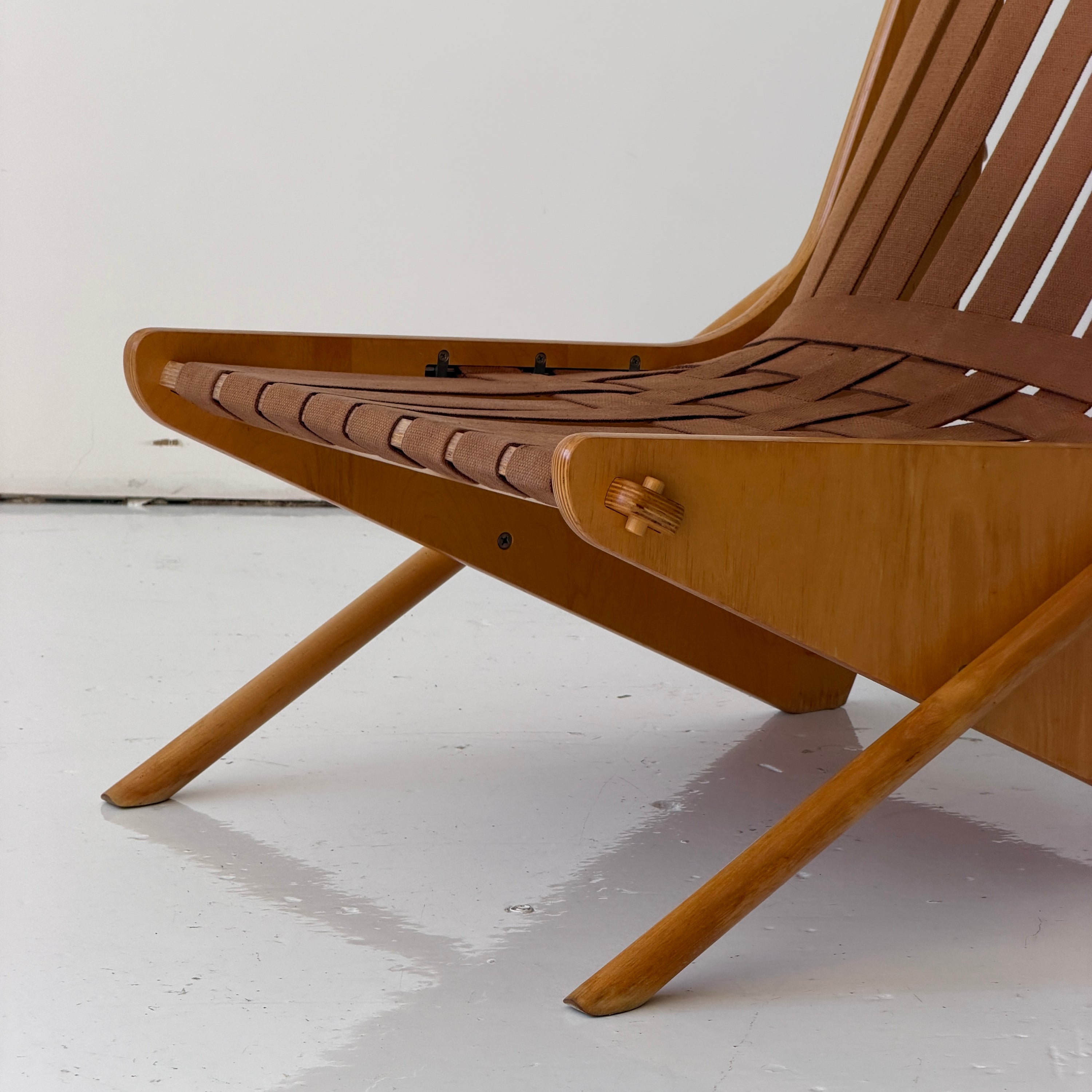 Boomerang Chair by Richard Neutra for House Industries
