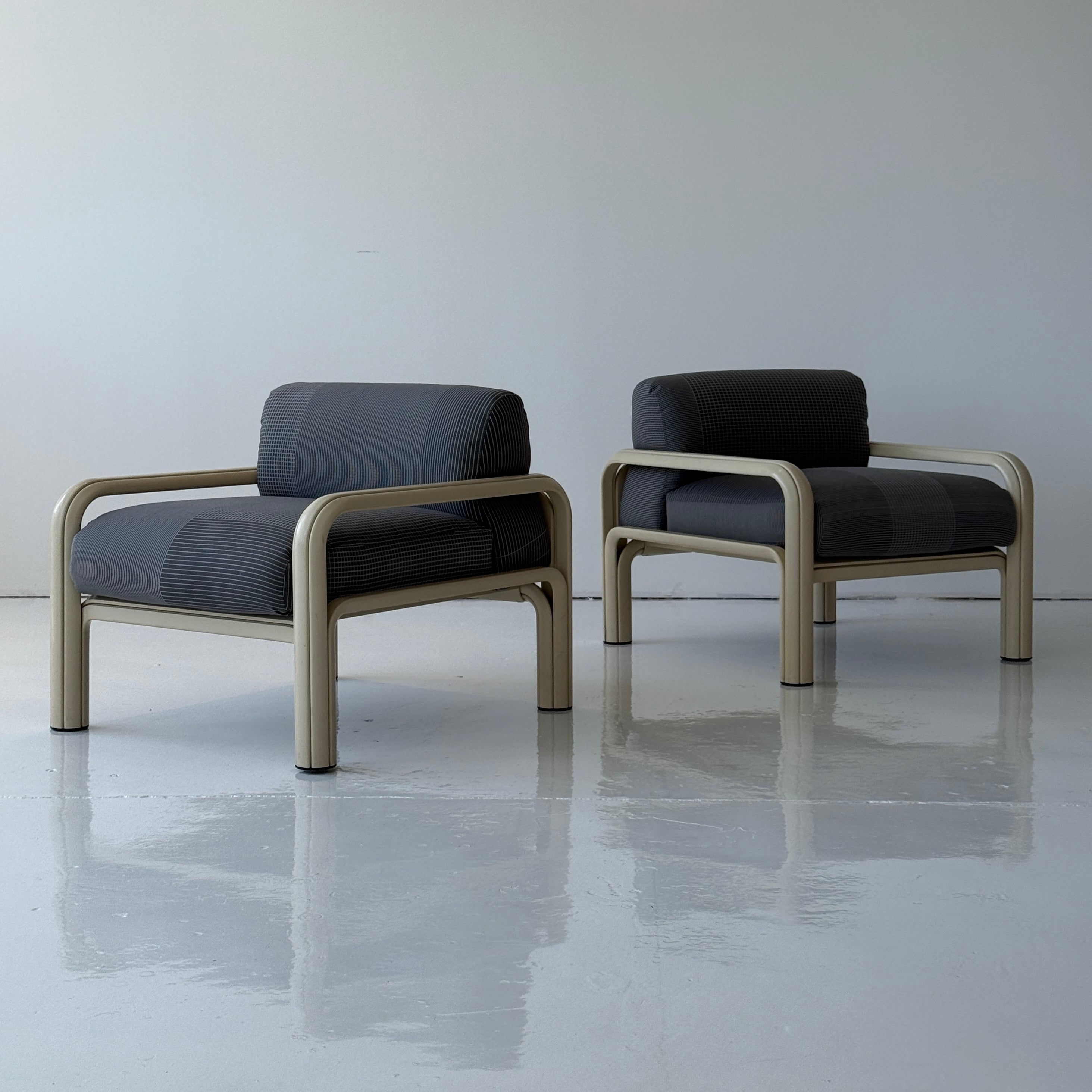 Orsay Lounge Chairs by Gae Aulenti for Knoll in Maharam Grid by Scholten & Baijings