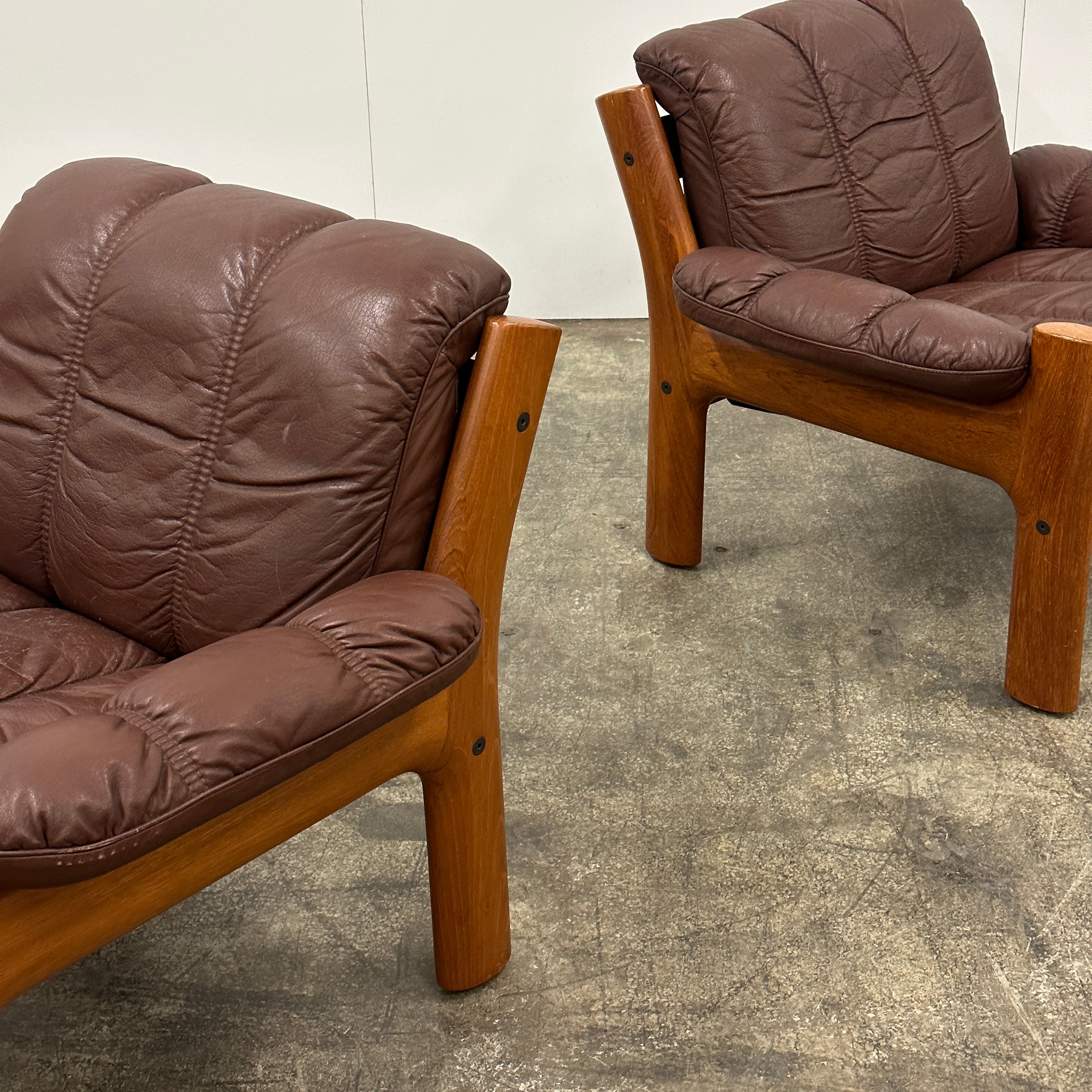 Leather Montana Chairs by Ekornes – spotexclamationpoint