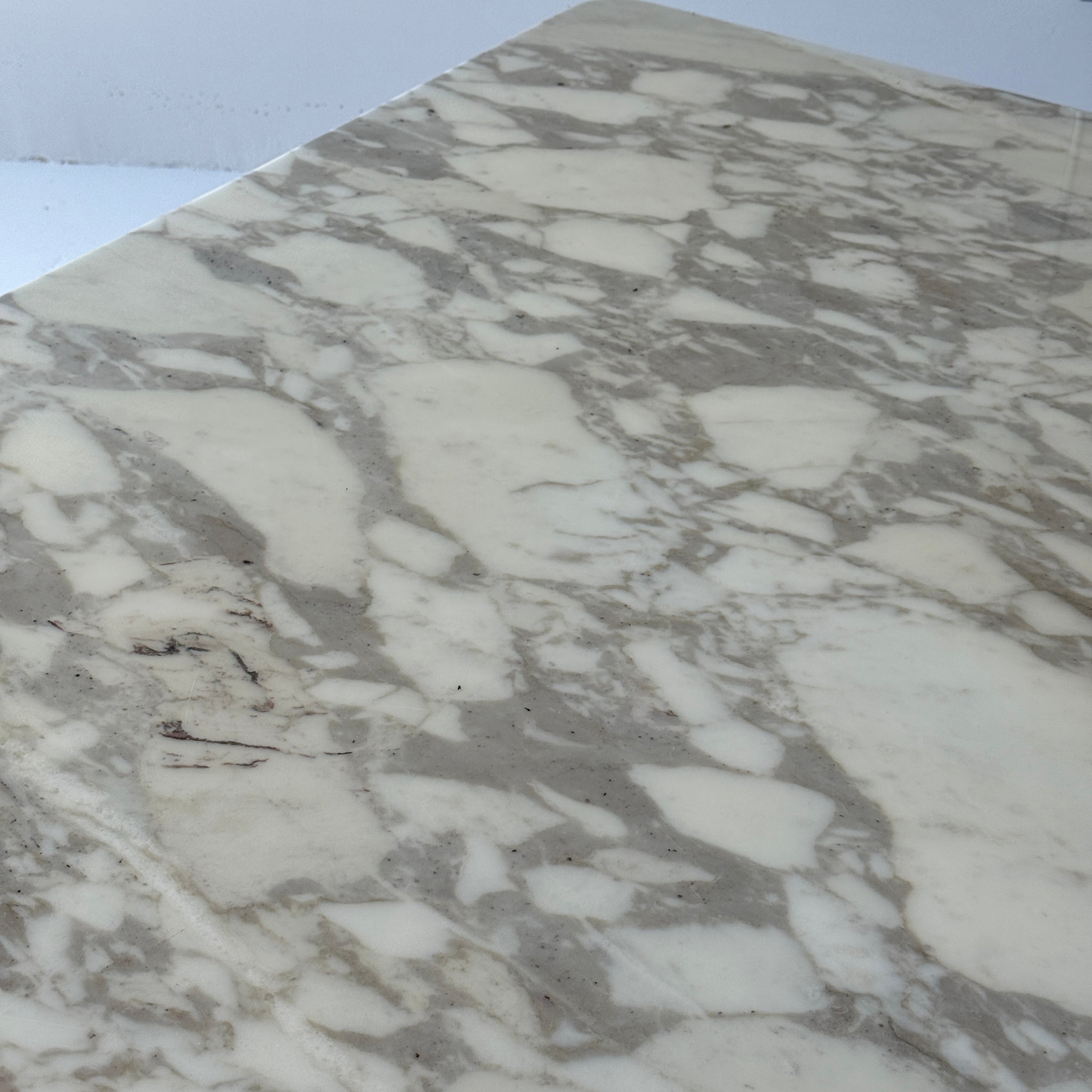 Marble Racetrack Dining Table by Joseph D’Urso for Knoll