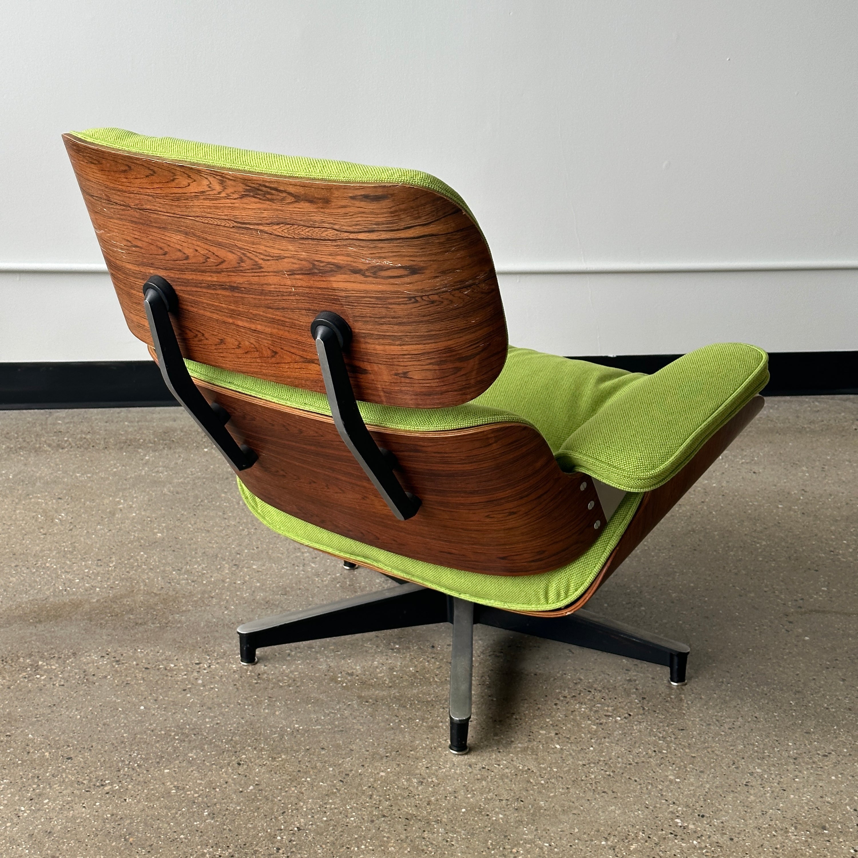 670 Lounge Chair by Charles & Ray Eames for Herman Miller