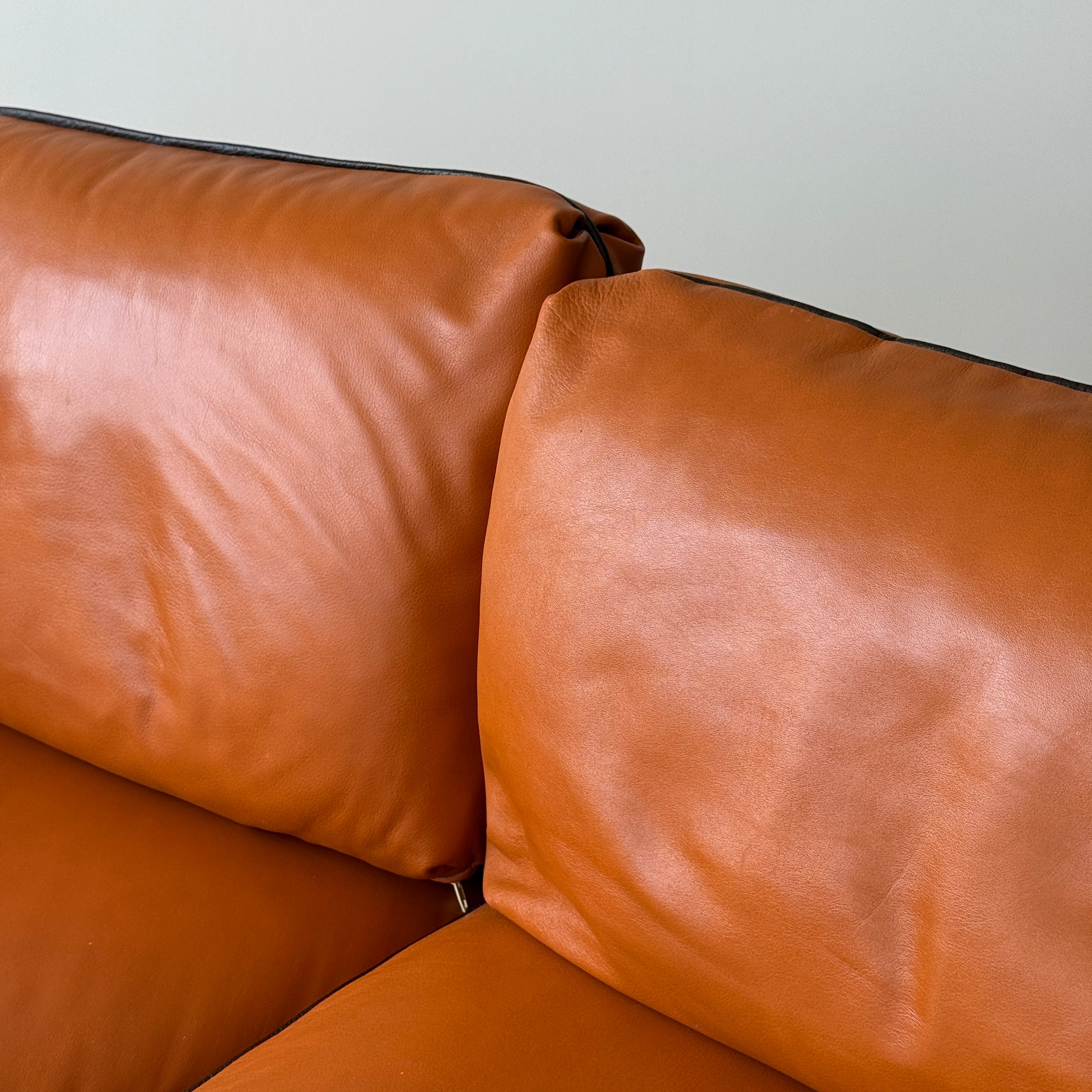 Landeau Leather Sofa by Mario Bellini for Cassina