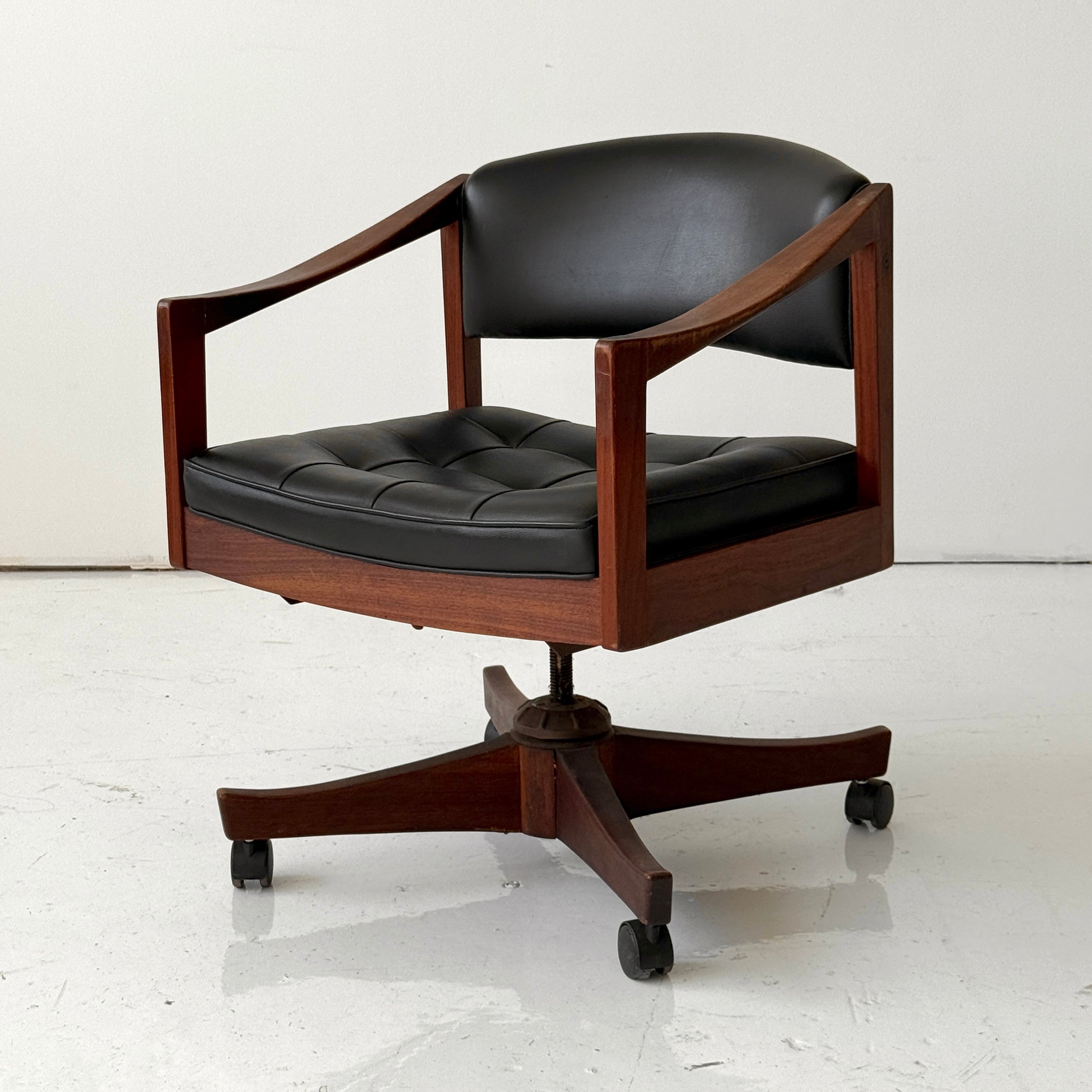 Model 1170 Desk Walnut Desk Chair by Edward Wormley for Dunbar