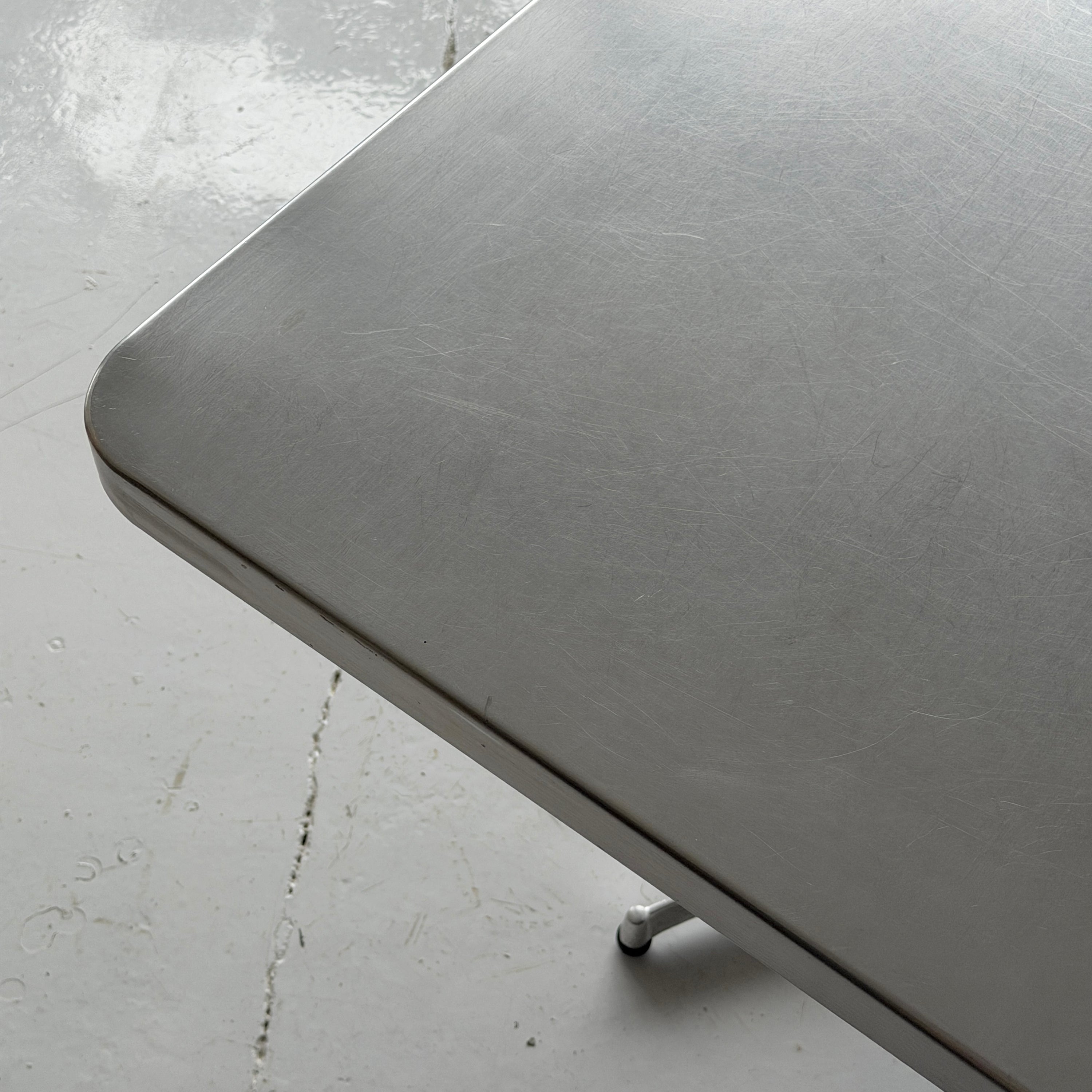 Stainless Steel Industrial Dining Table/Desk