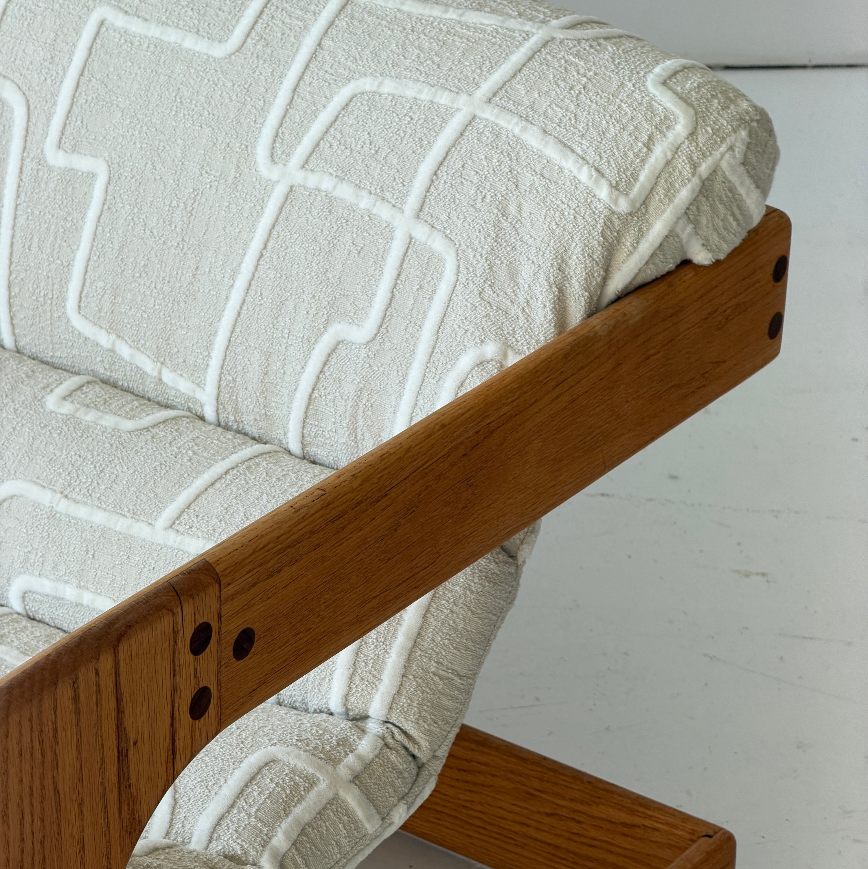 Brutalist Oak Settee by Lou Hodges
