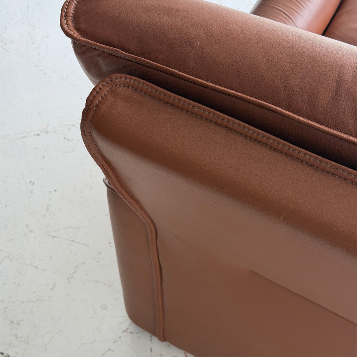 Italian Full Grain Leather Lounge Chair