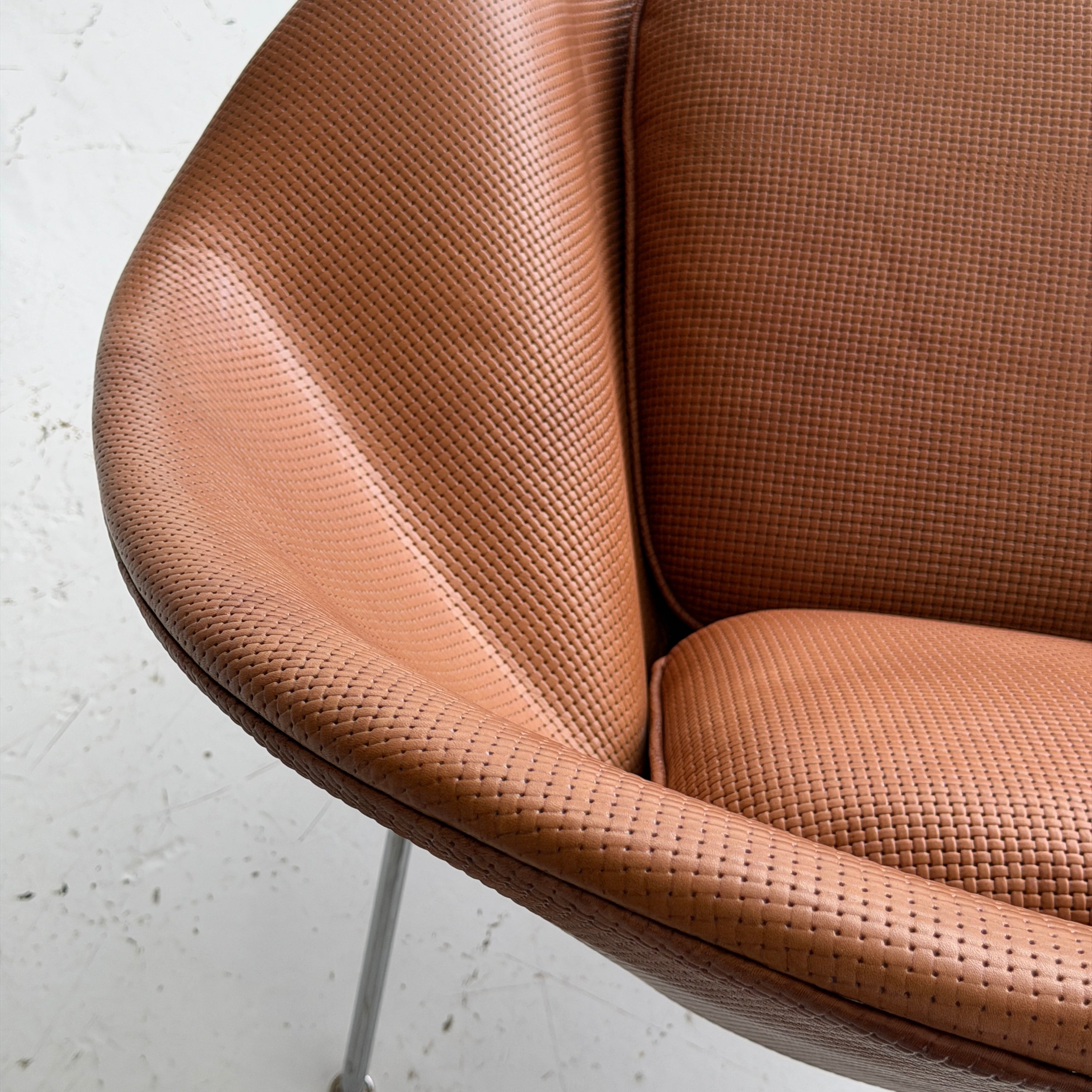 Womb Chair by Eero Saarinen for Knoll