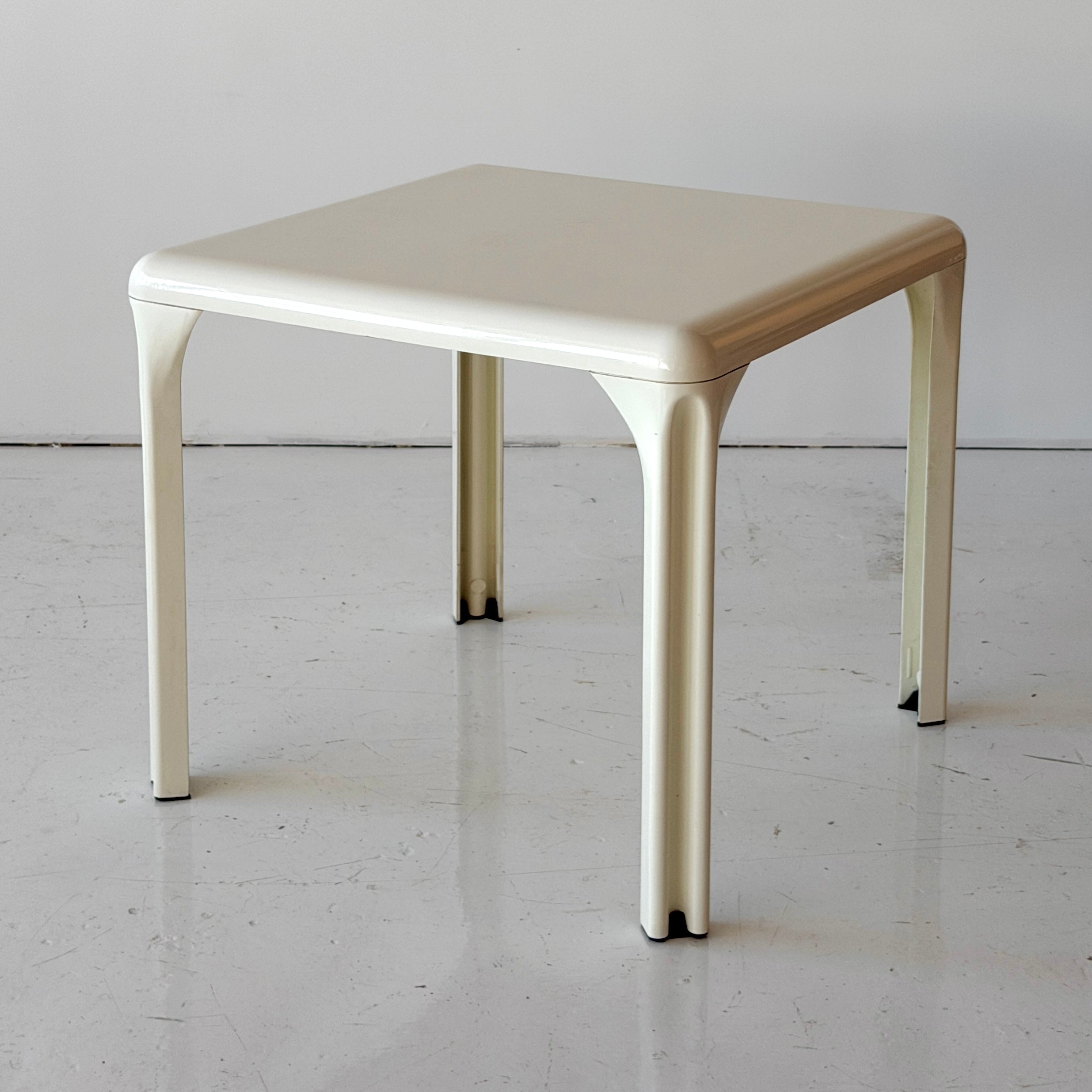 Stadio 80 Dining Table by Vico Magistretti for Artemide