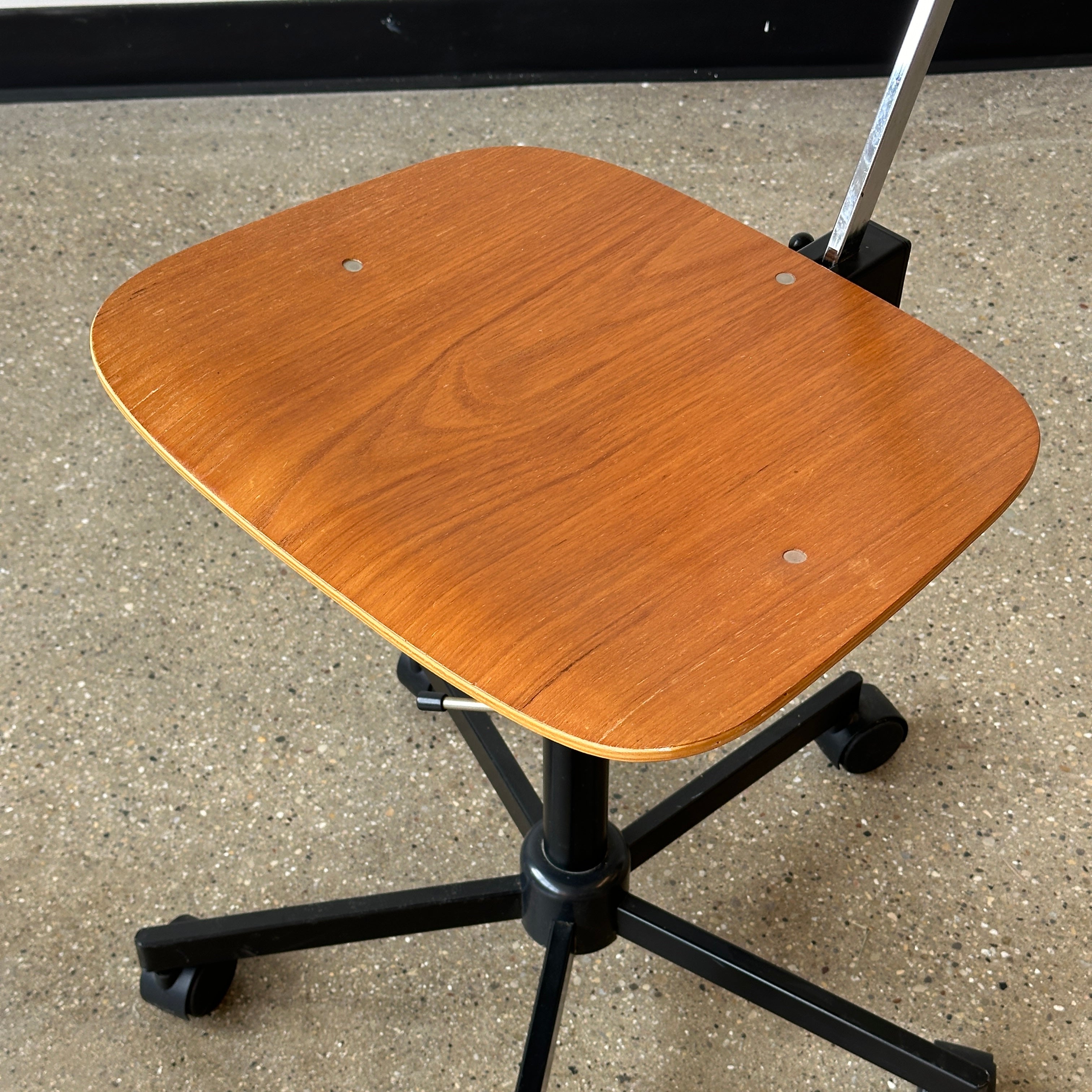 2tacs ojagadesign kdmproducts チェア Dual Lock® XXL Chair - 400 lb Weight Capacity
