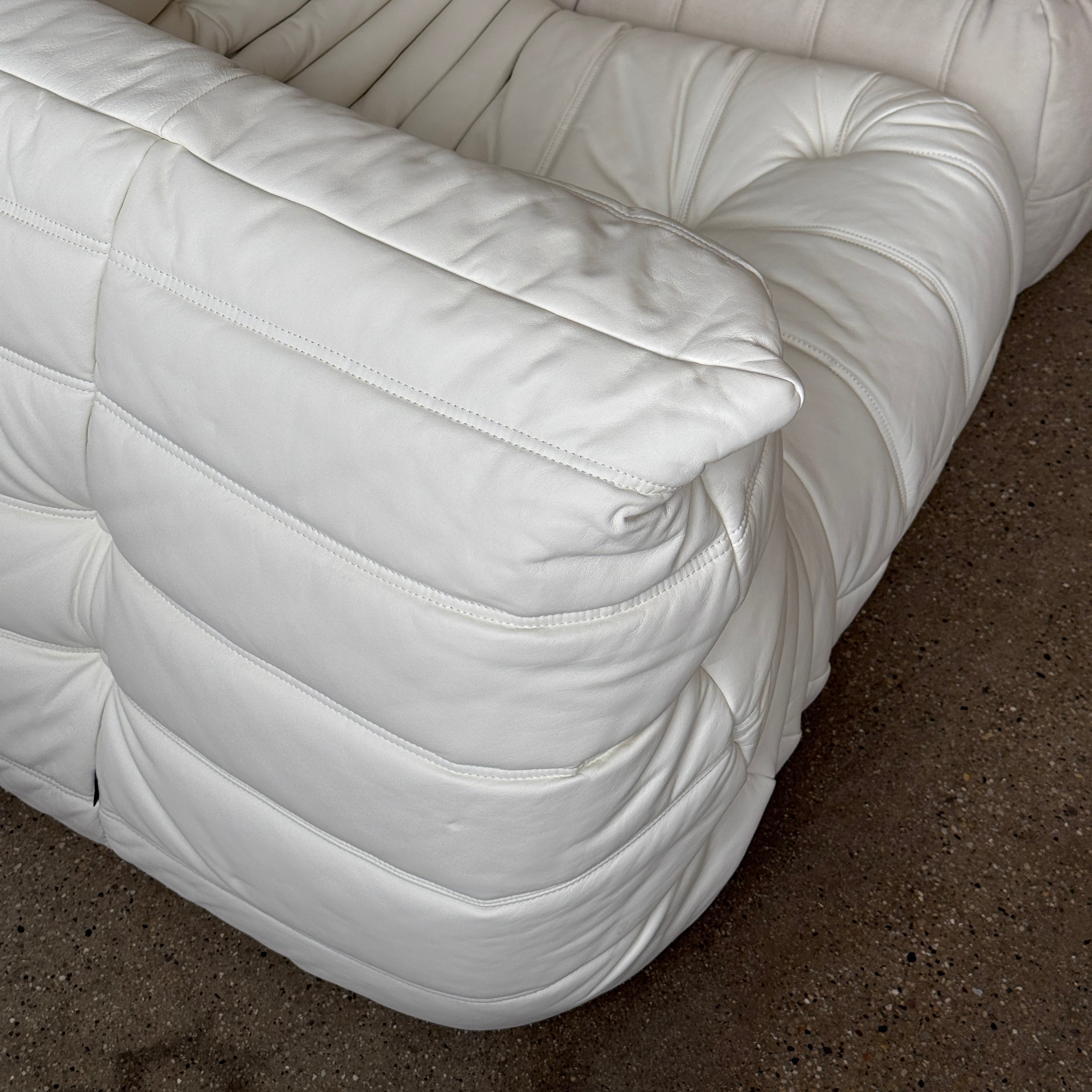 Togo Corner Single Piece in Leather by Michel Ducaroy for Ligne