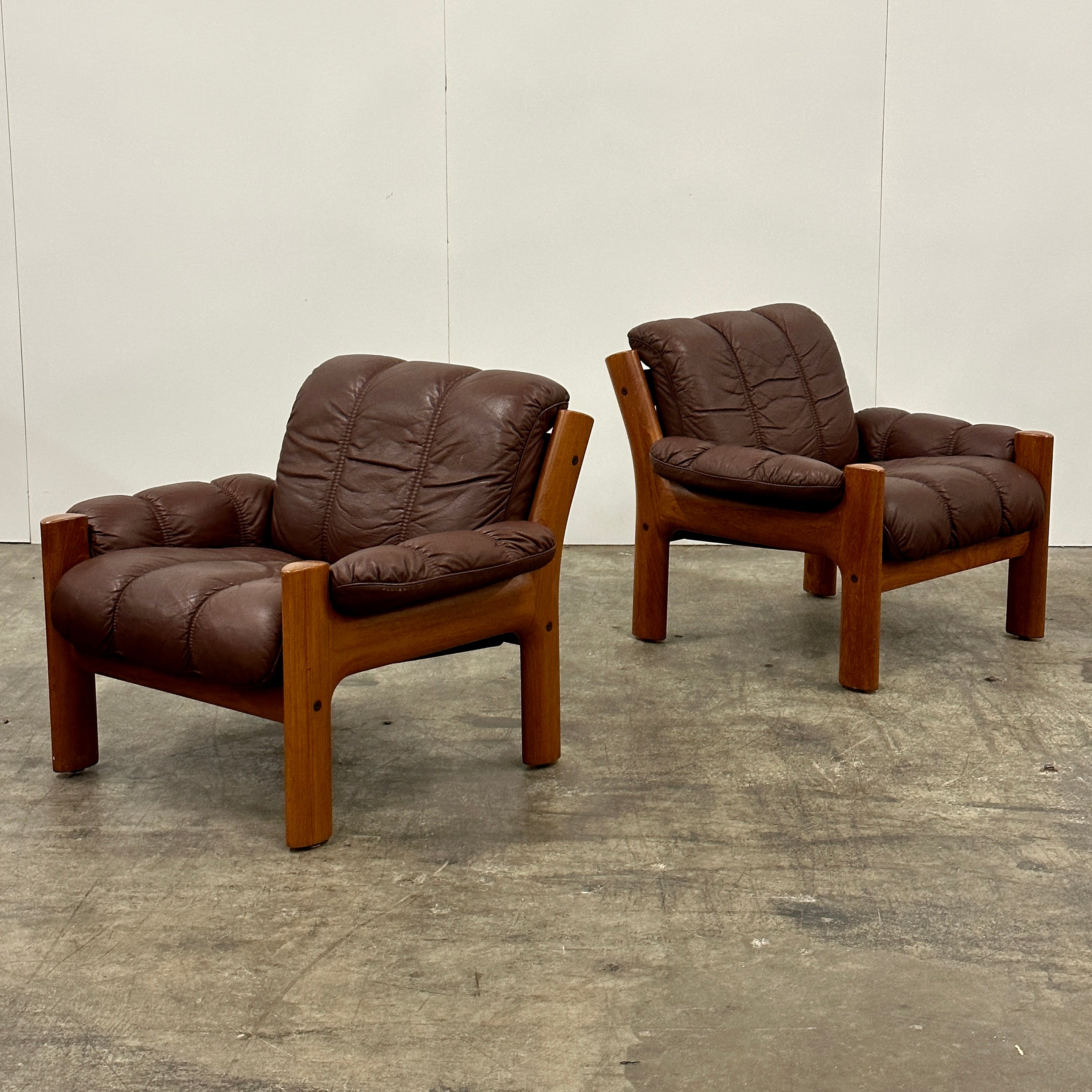 Leather Montana Chairs by Ekornes