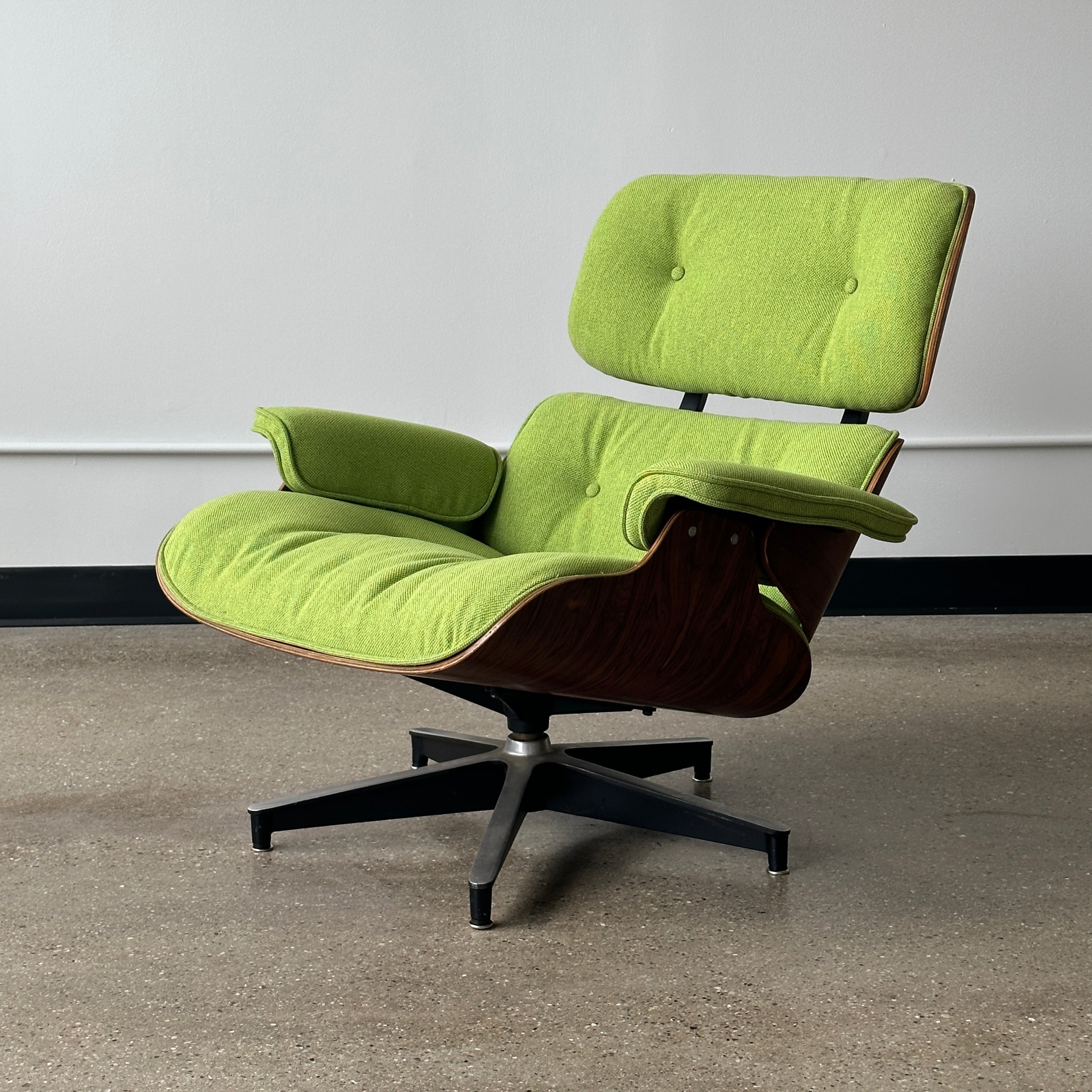 670 Lounge Chair by Charles & Ray Eames for Herman Miller