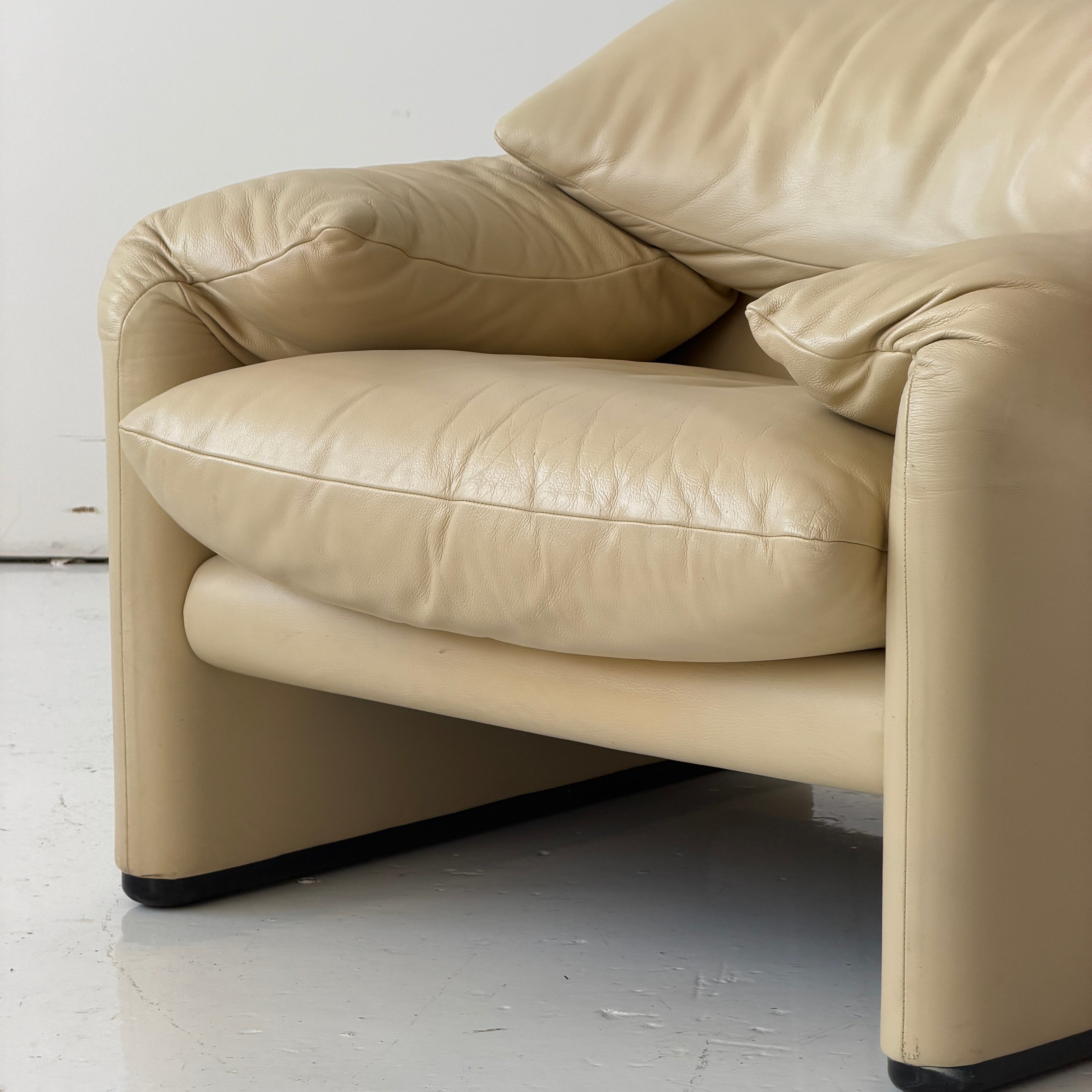 cassina – spotexclamationpoint