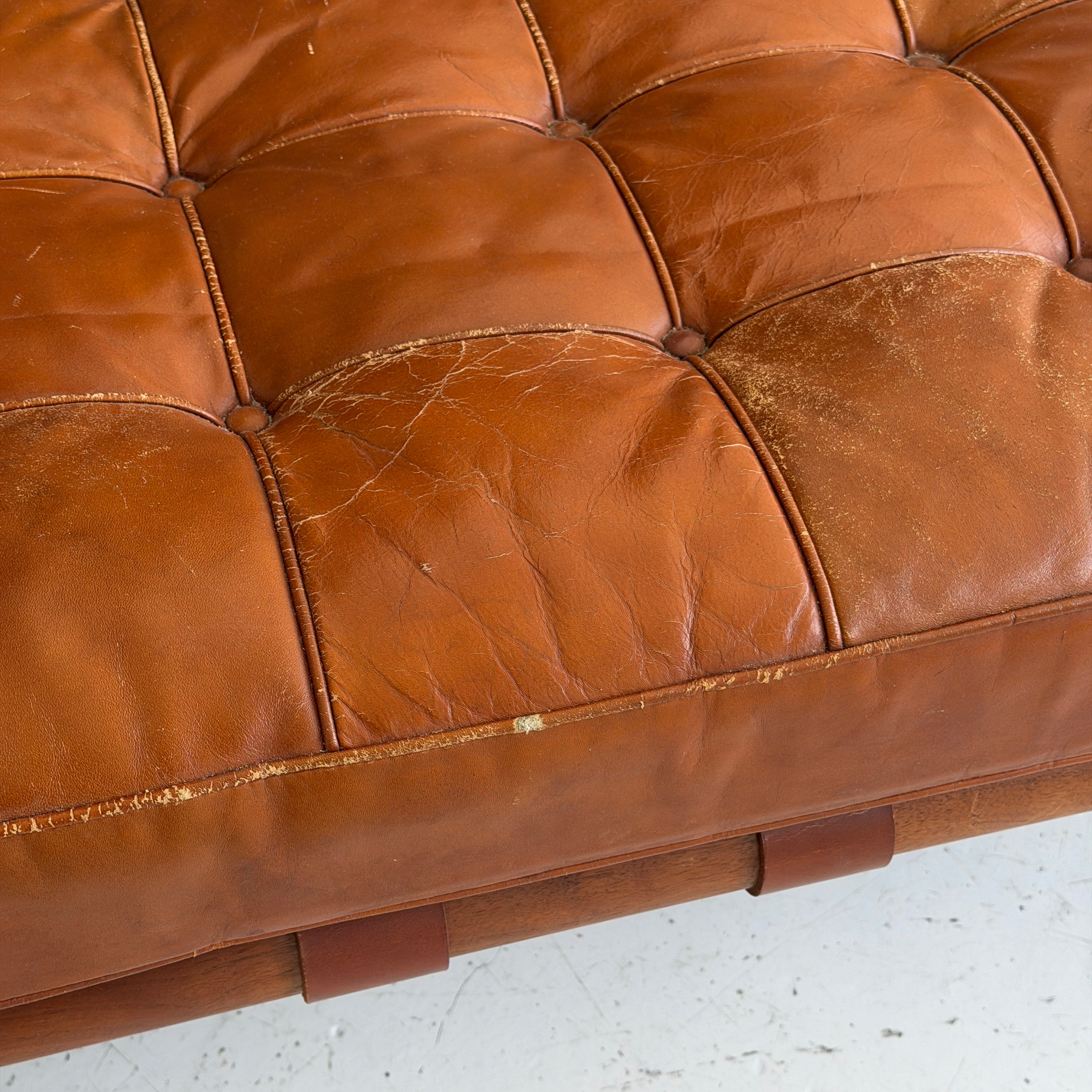 Barcelona Daybed by Mies Van Der Rohe for Knoll Associates