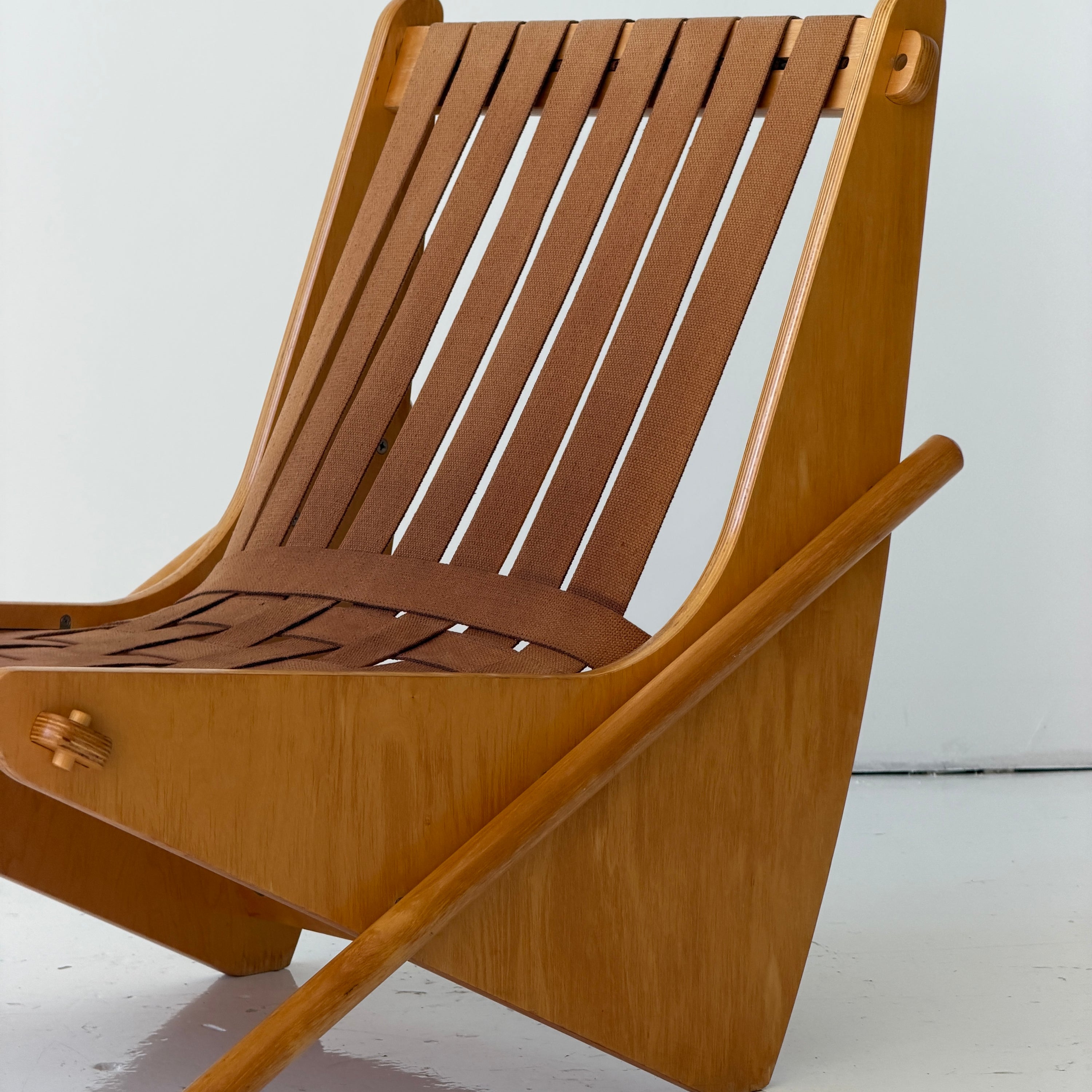 Boomerang Chair by Richard Neutra for House Industries