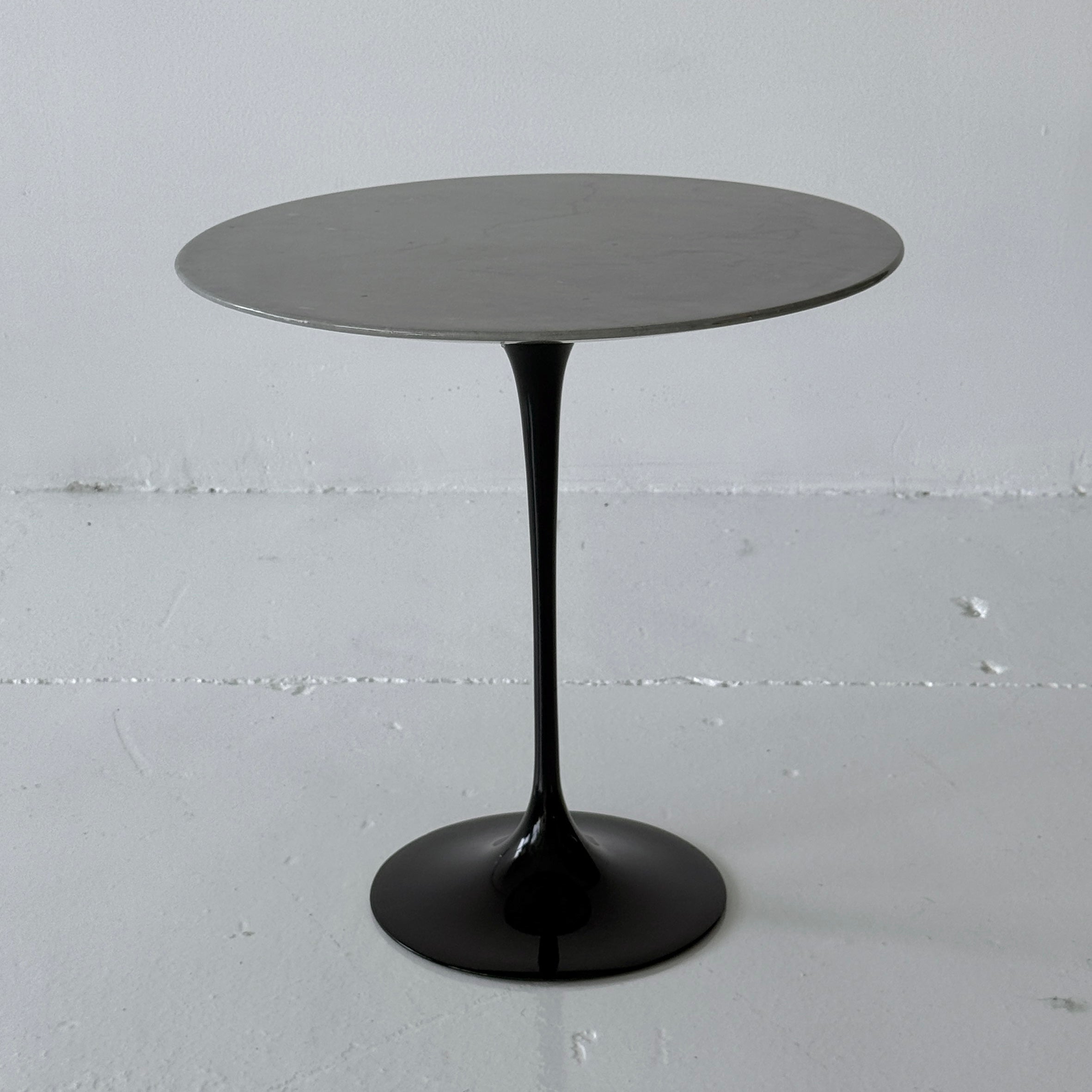 Tulip Marble Side Table by Eero Saarinen for Knoll