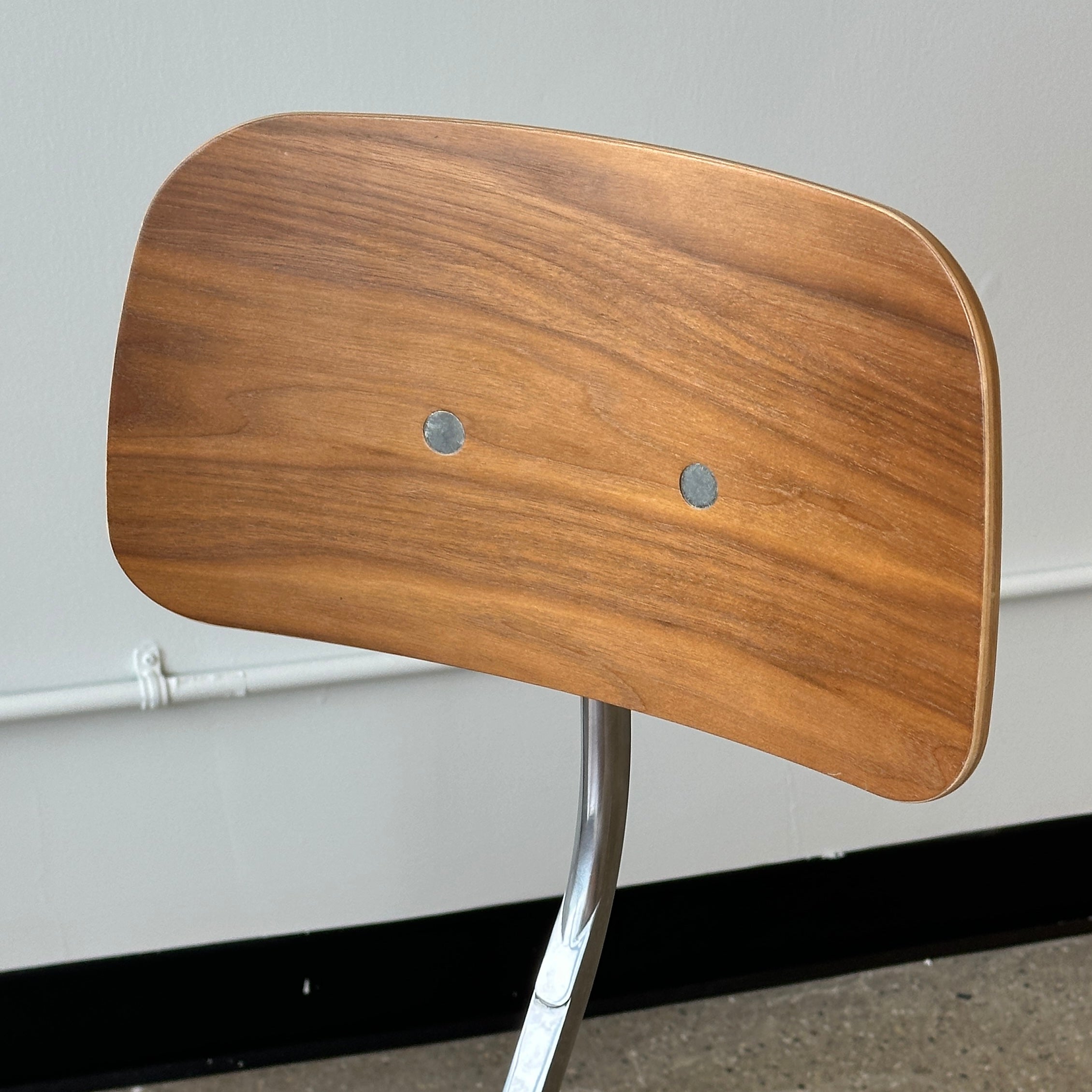 Kevi Drafting Stool by Jorgen Rasmussen – spotexclamationpoint