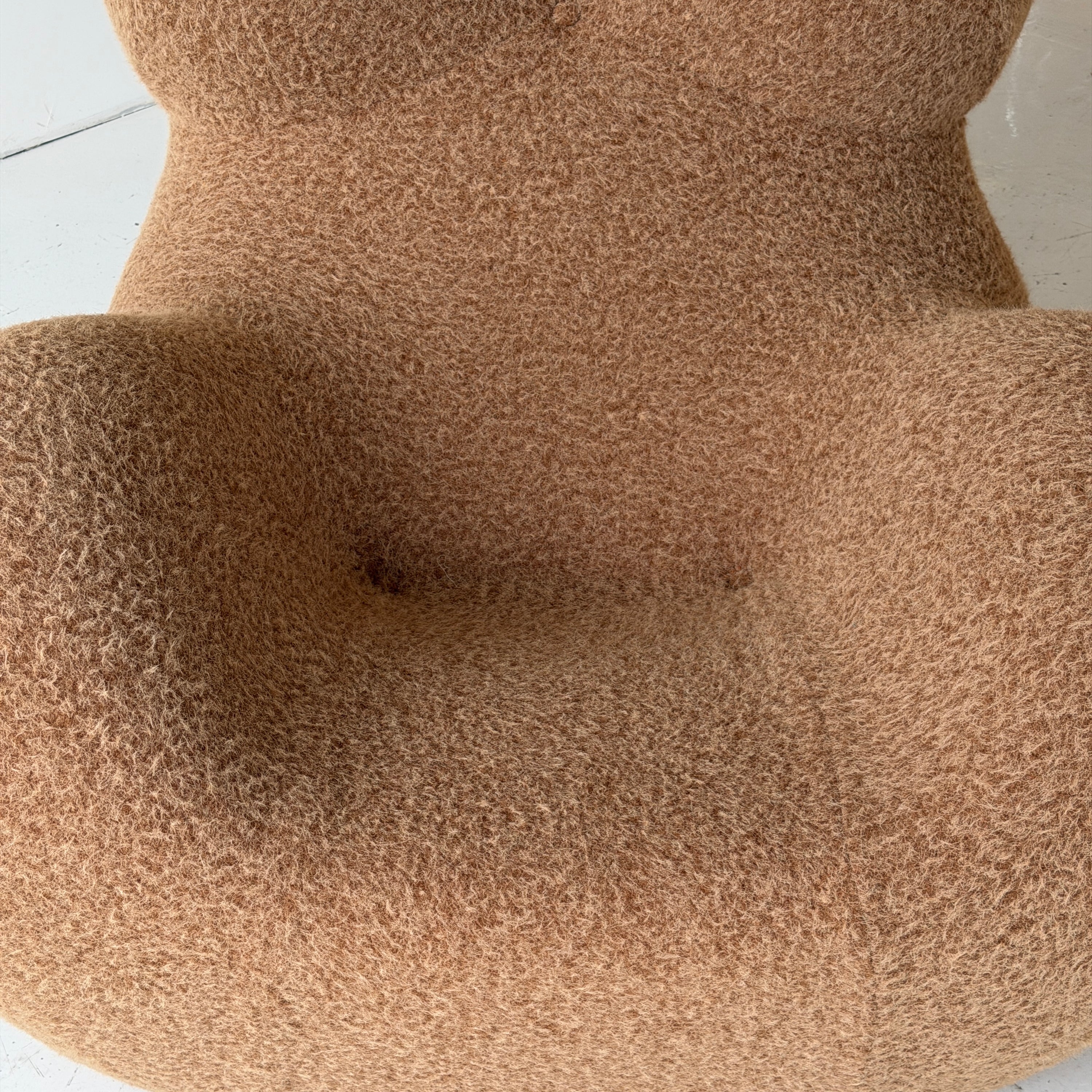 Up7 La Mamma Chair by Gaetano Pesce for B&B Italia