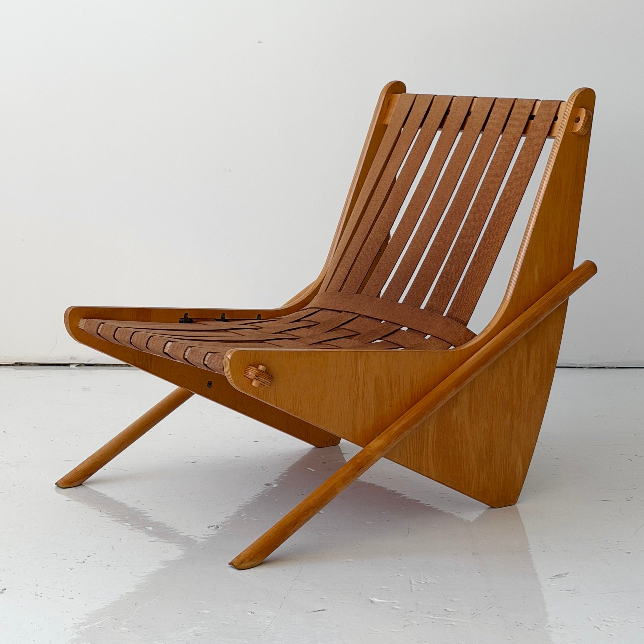 Boomerang Chair by Richard Neutra for House Industries