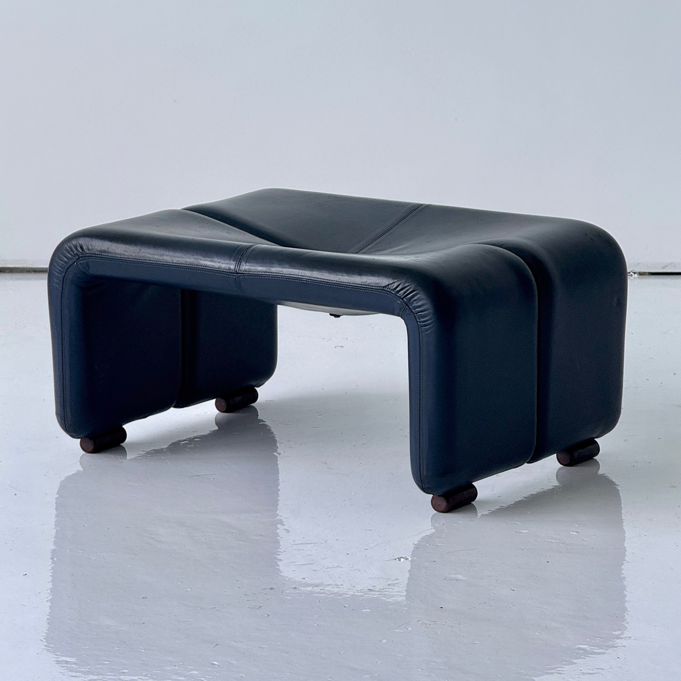 Coronado Navy Leather Ottoman by Afra + Tobia Scarpa for B&B Italia