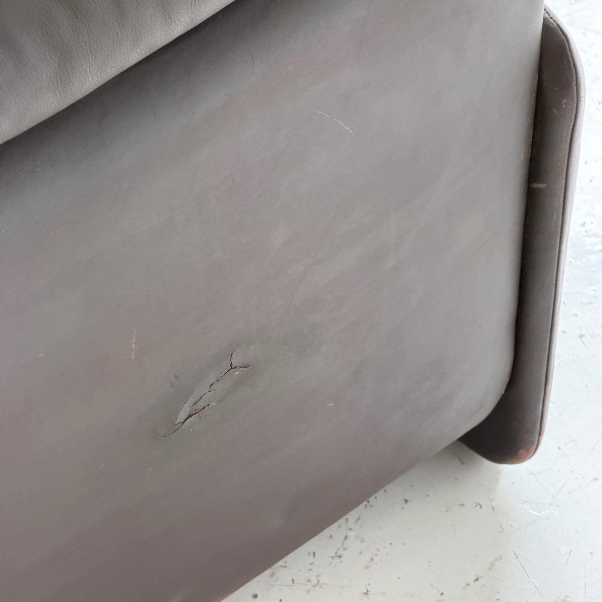 DS-16 Leather Sofa by De Sede