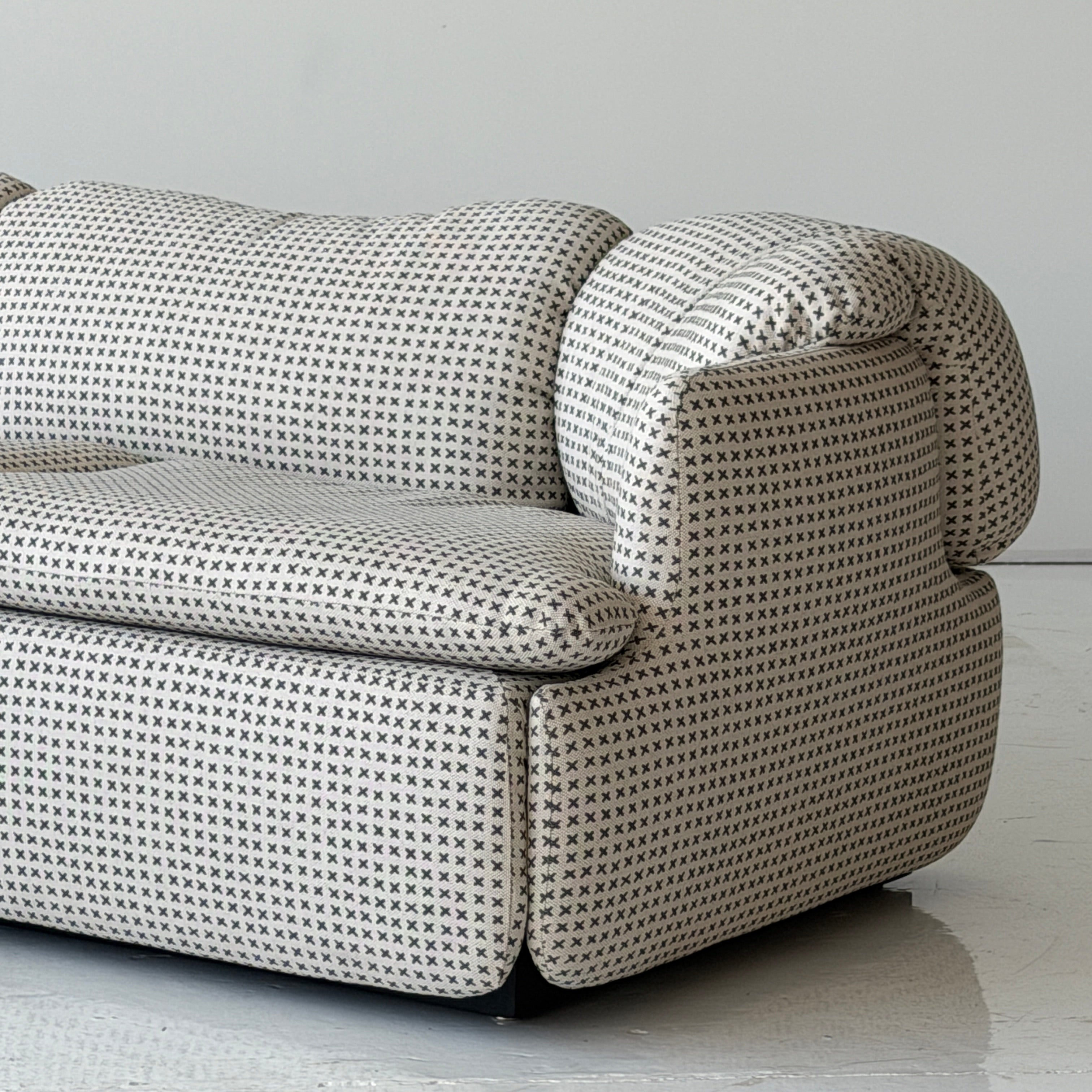 PHILOSOPHY a Ferretti トップス スパンコール Confidential Sofa by Alberto Rosselli for Saporiti