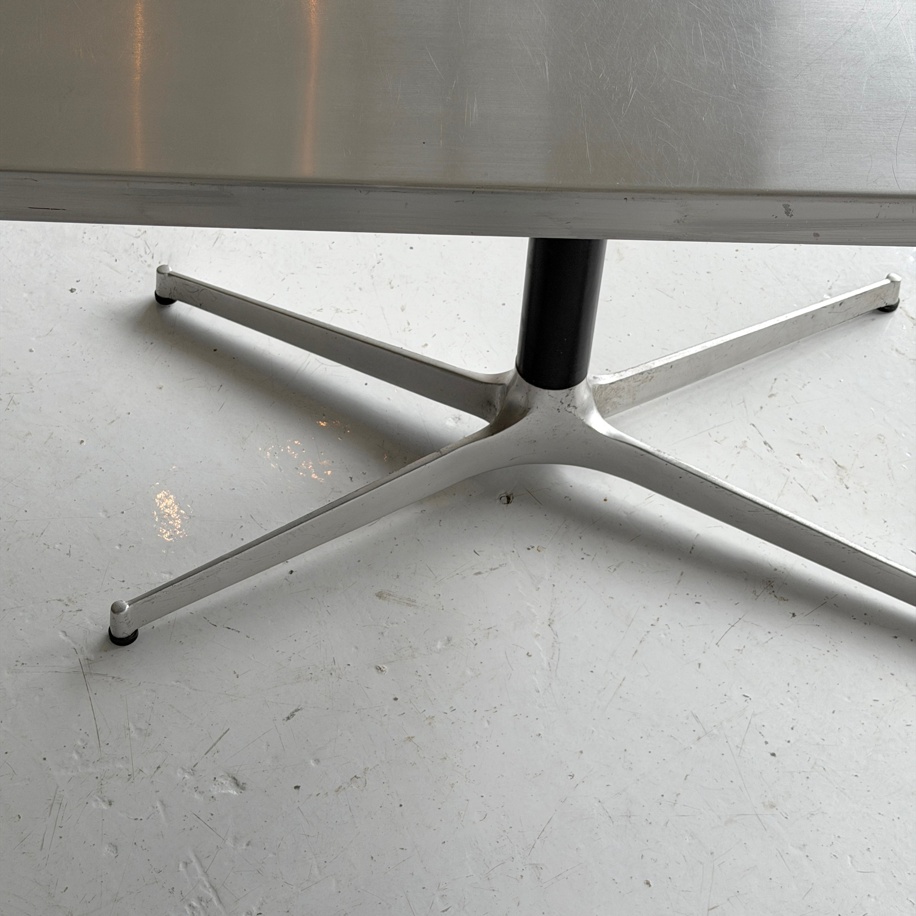 Stainless Steel Industrial Dining Table/Desk