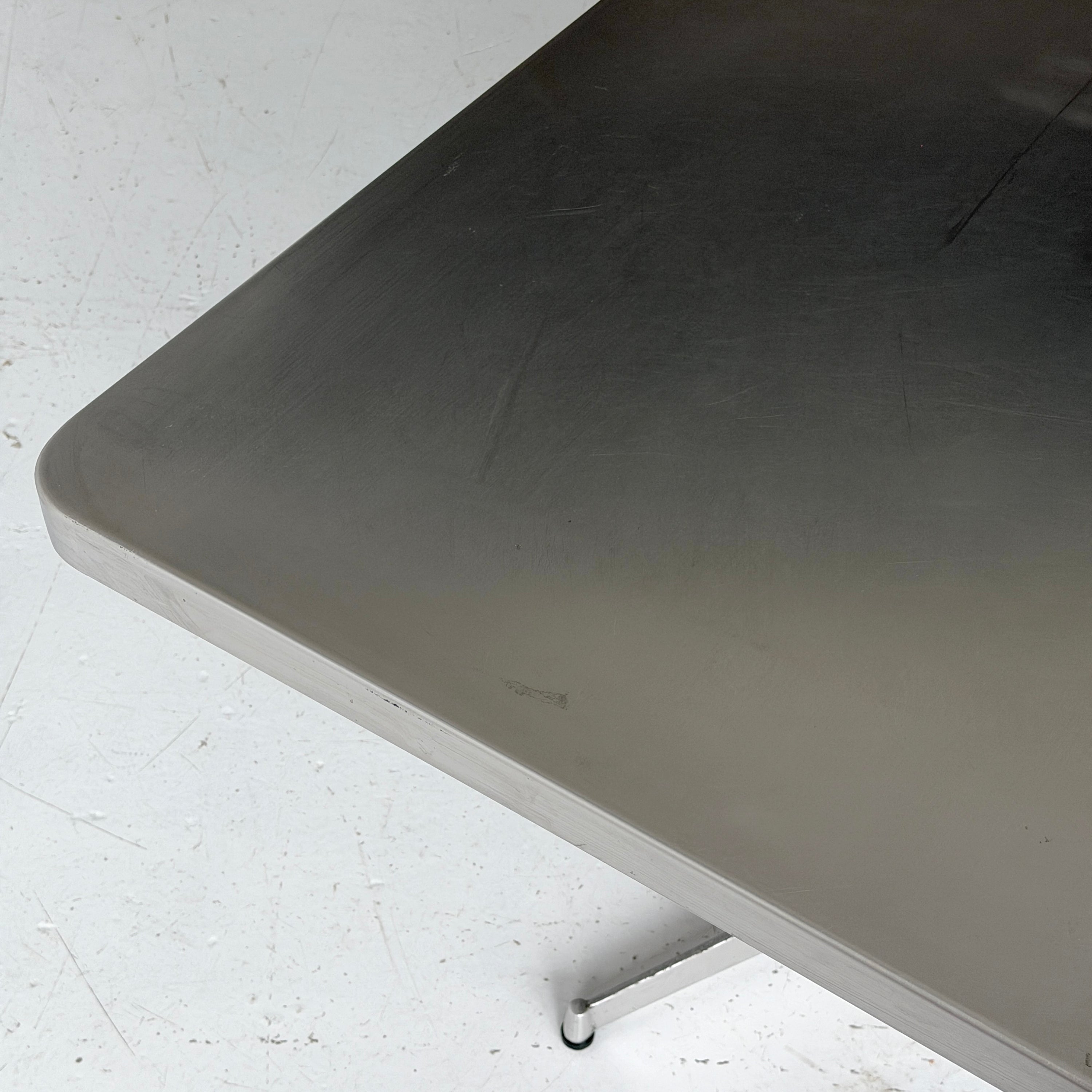 Stainless Steel Industrial Dining Table/Desk