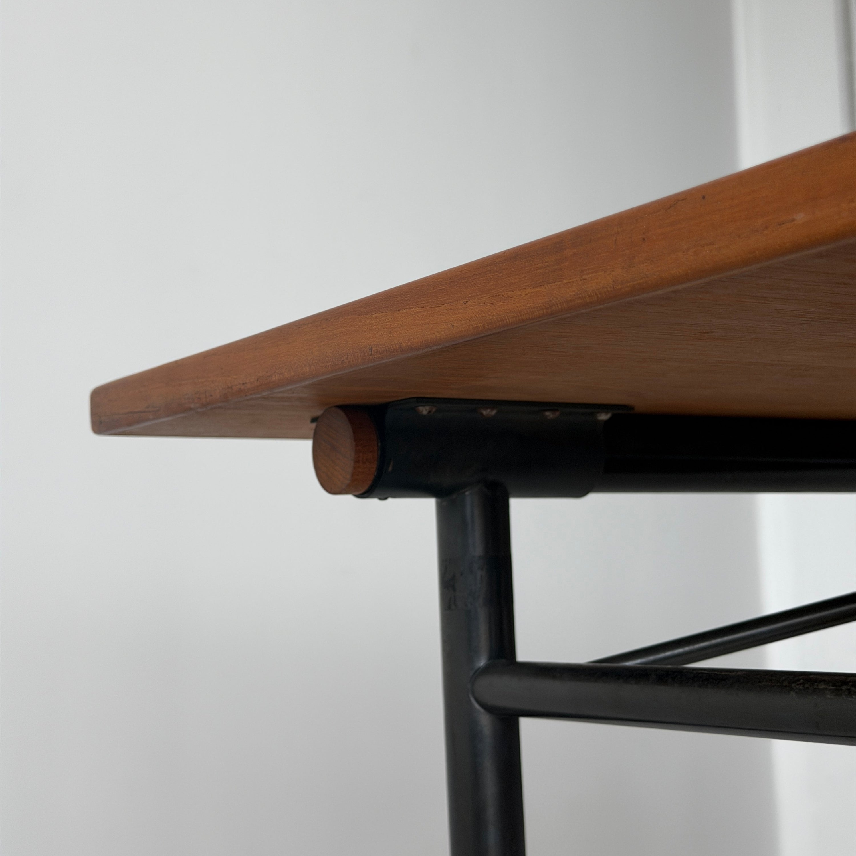 BO69 Nyhaven Desk by Finn Juhl for Bovirke