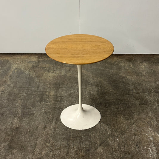 Tulip Side table by Eero Saarinen for Knoll