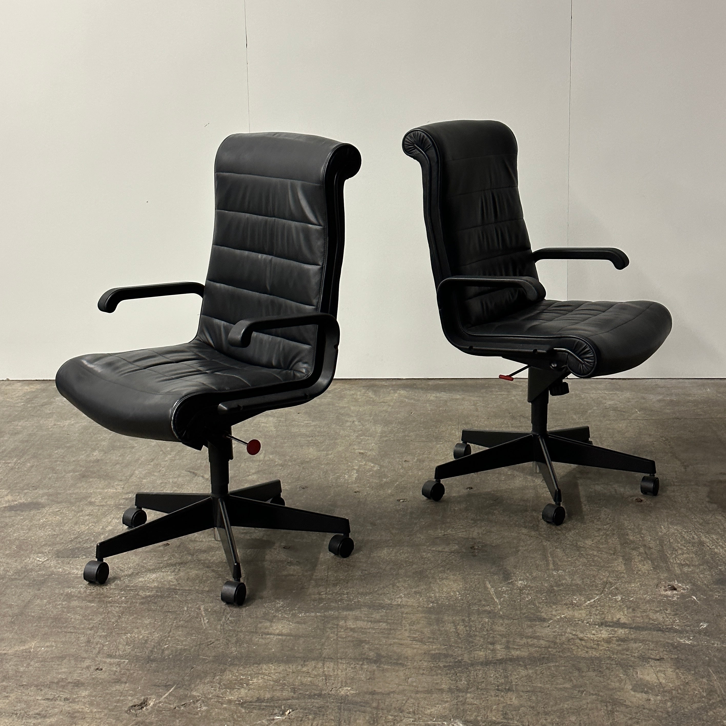 Knoll leather deals office chair