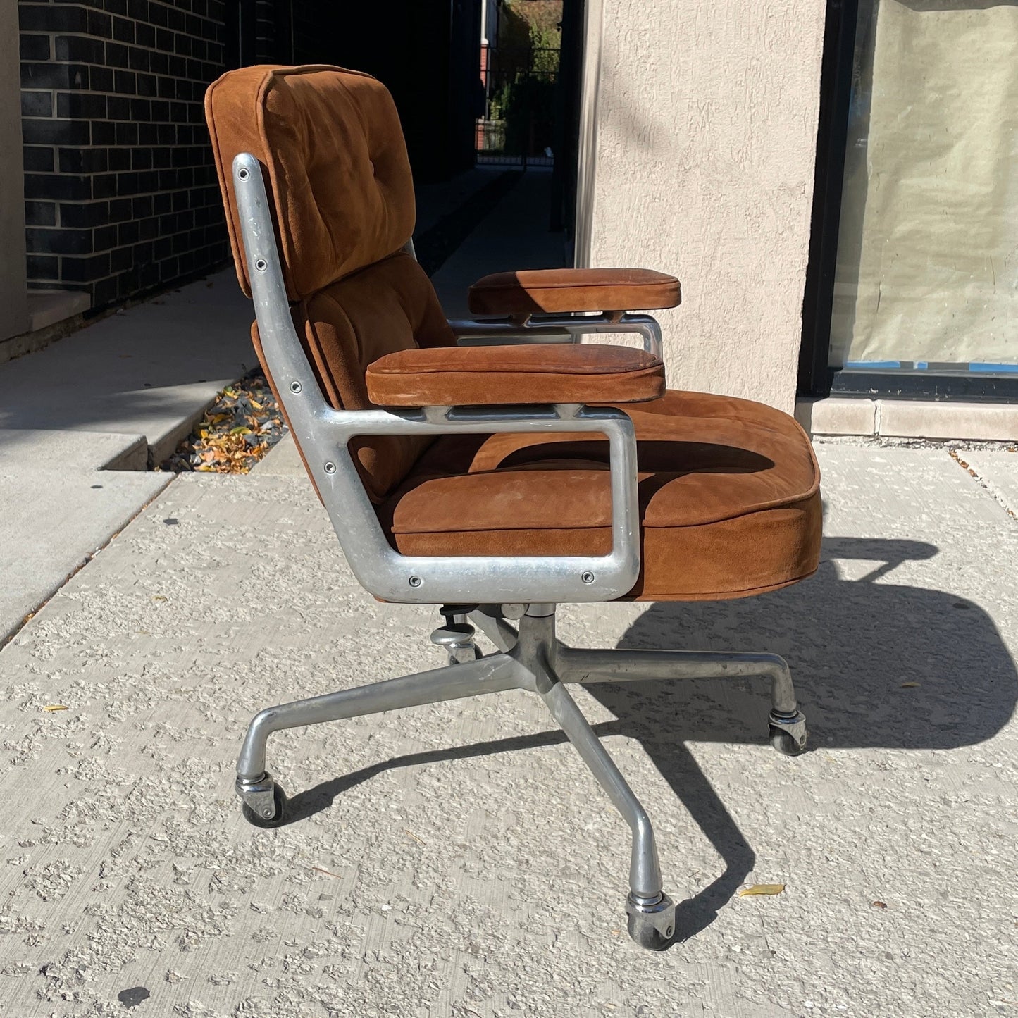 Eames Time-Life Excutive Chair for Herman Miller