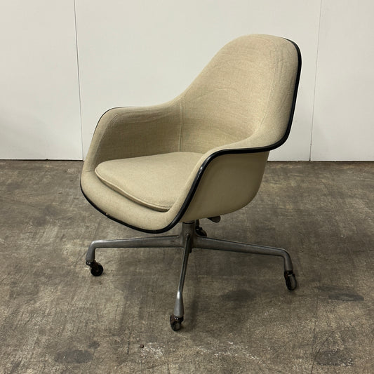 EA178 Loose Pad Chair by Charles and Ray Eames for Herman Miller
