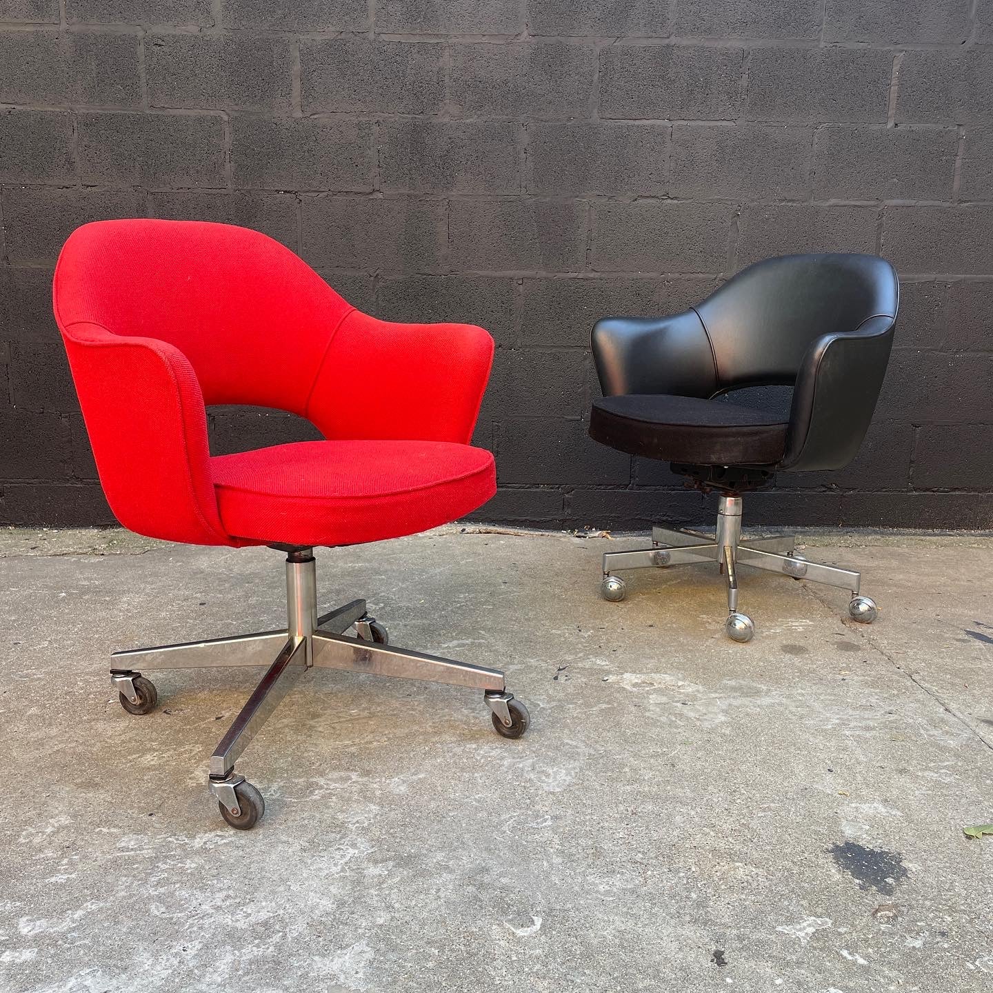 Knoll Saarinen Executive Swivel Chair